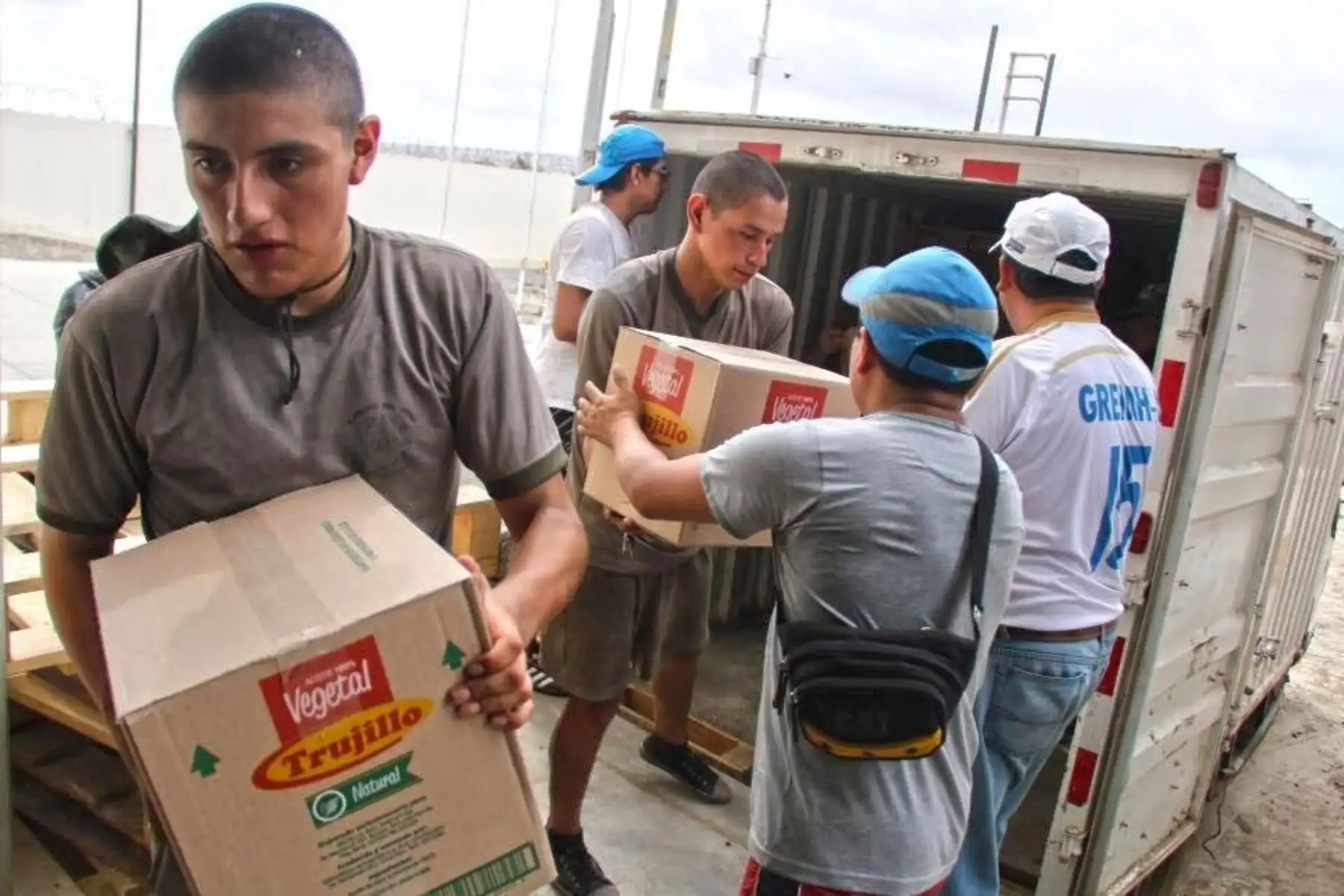 La municipalidad distrital de Macusani, en la región Puno, coordina con el Gobierno Regional la entrega de bienes de ayuda humanitaria para los damnificados por las intensas lluvias. ANDINA/Difusión