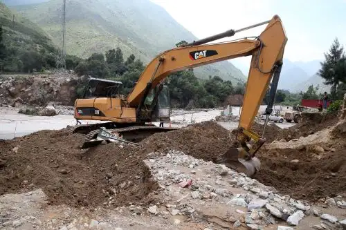 La Autoridad para la Reconstrucción con Cambios presentó, en la región Tumbes, la versión final del Plan Integral de Reconstrucción con Cambios, aprobada por el Consejo de Ministros, donde se comprometen 784 millones de soles para obras de prevención, rehabilitación y reconstrucción de la infraestructura dañada que dejó el fenómeno de El Niño Costero. ANDINA/Vidal Tarqui