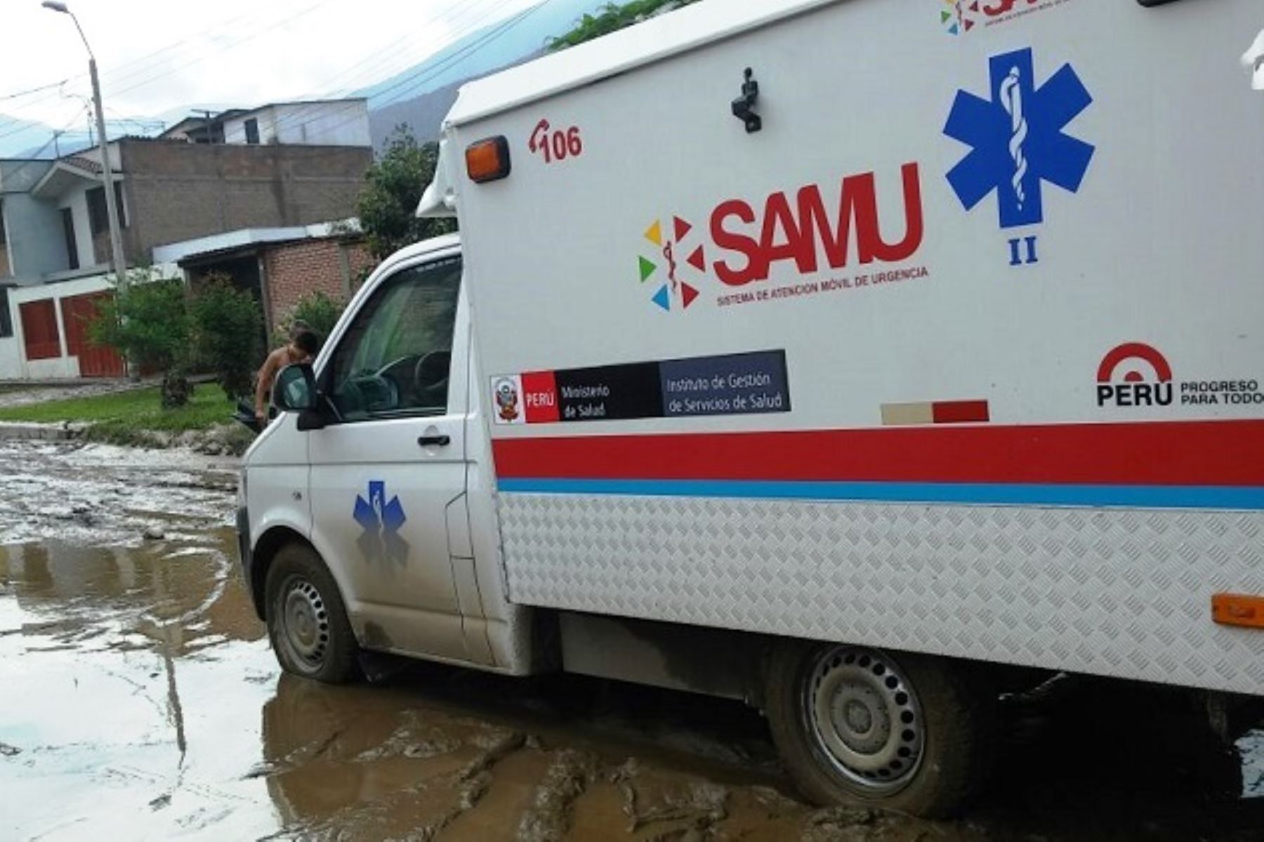 SAMU despliega 20 ambulancias en Lima por desbordes de ríos. Foto: ANDINA/Difusión.