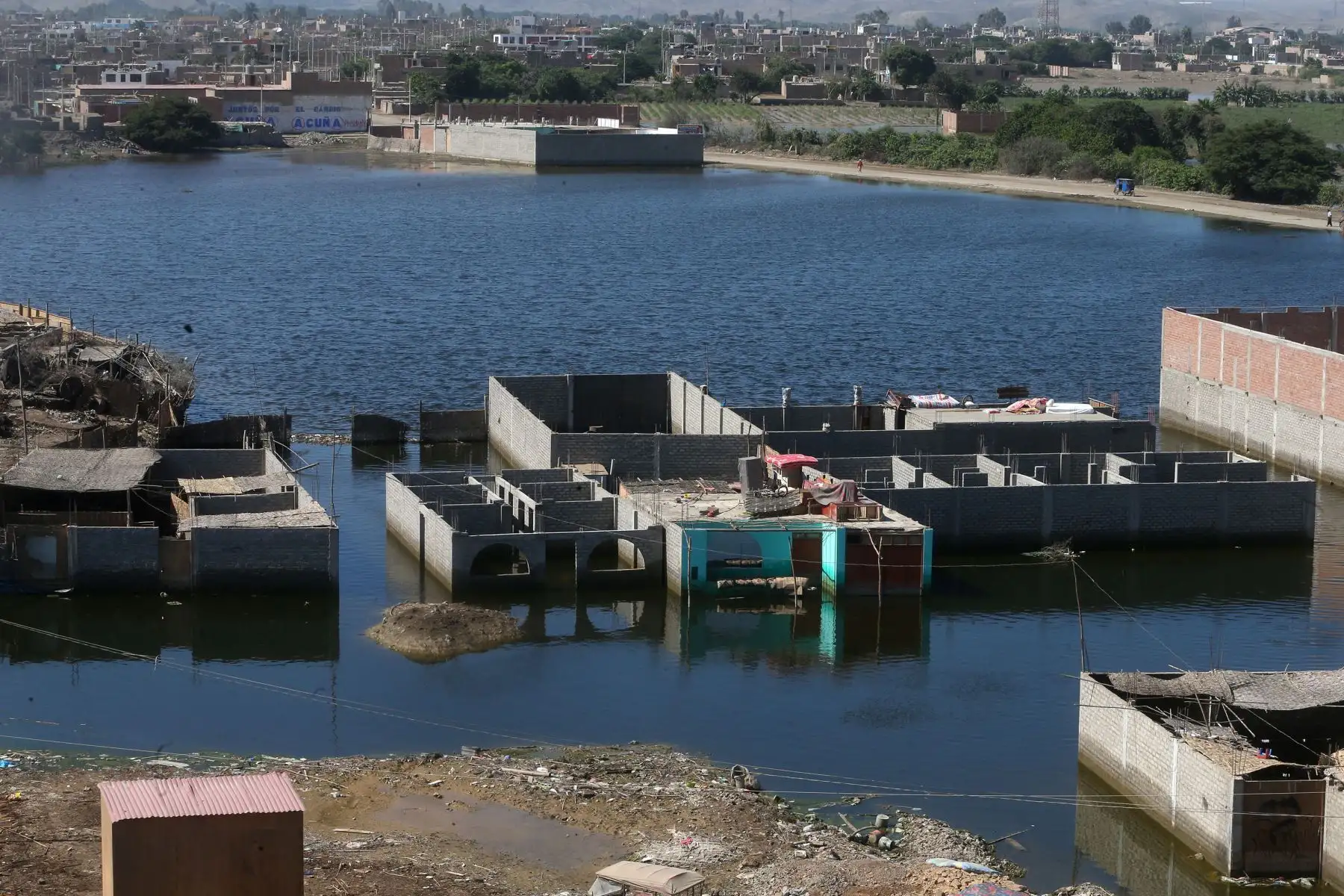 La ciudad de Huarmey en el sur de la región Áncash se encuentra inundada por las intensas lluvias y el desborde de ríos. Foto: ANDINA/Vidal Tarqui