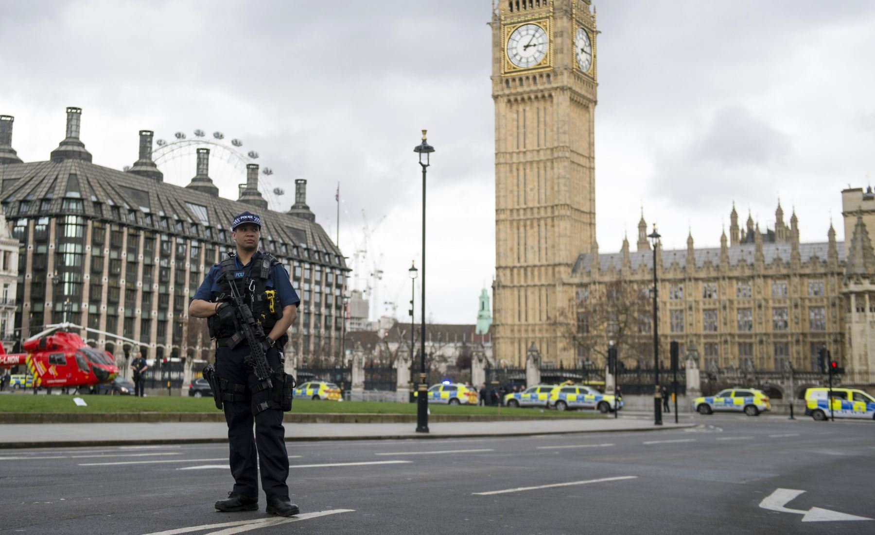 Asesinan a policía ante Parlamento británico Foto: EFE