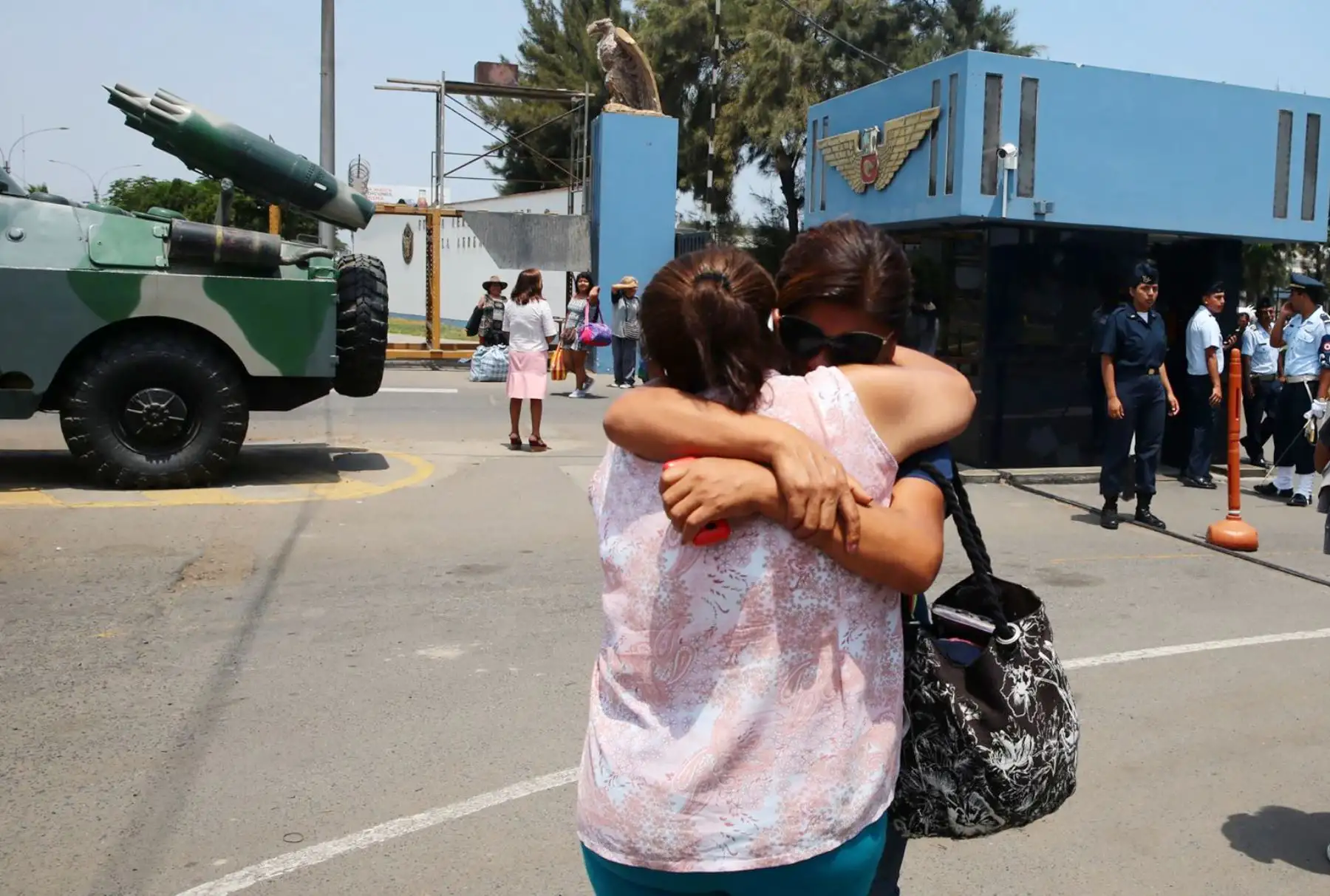 LIMA PERÚ, MARZO 22. Llegada de damnificados de Piura y Tumbes al Grupo Aereo numero 8. Foto: ANDINA/Carlos Lezama