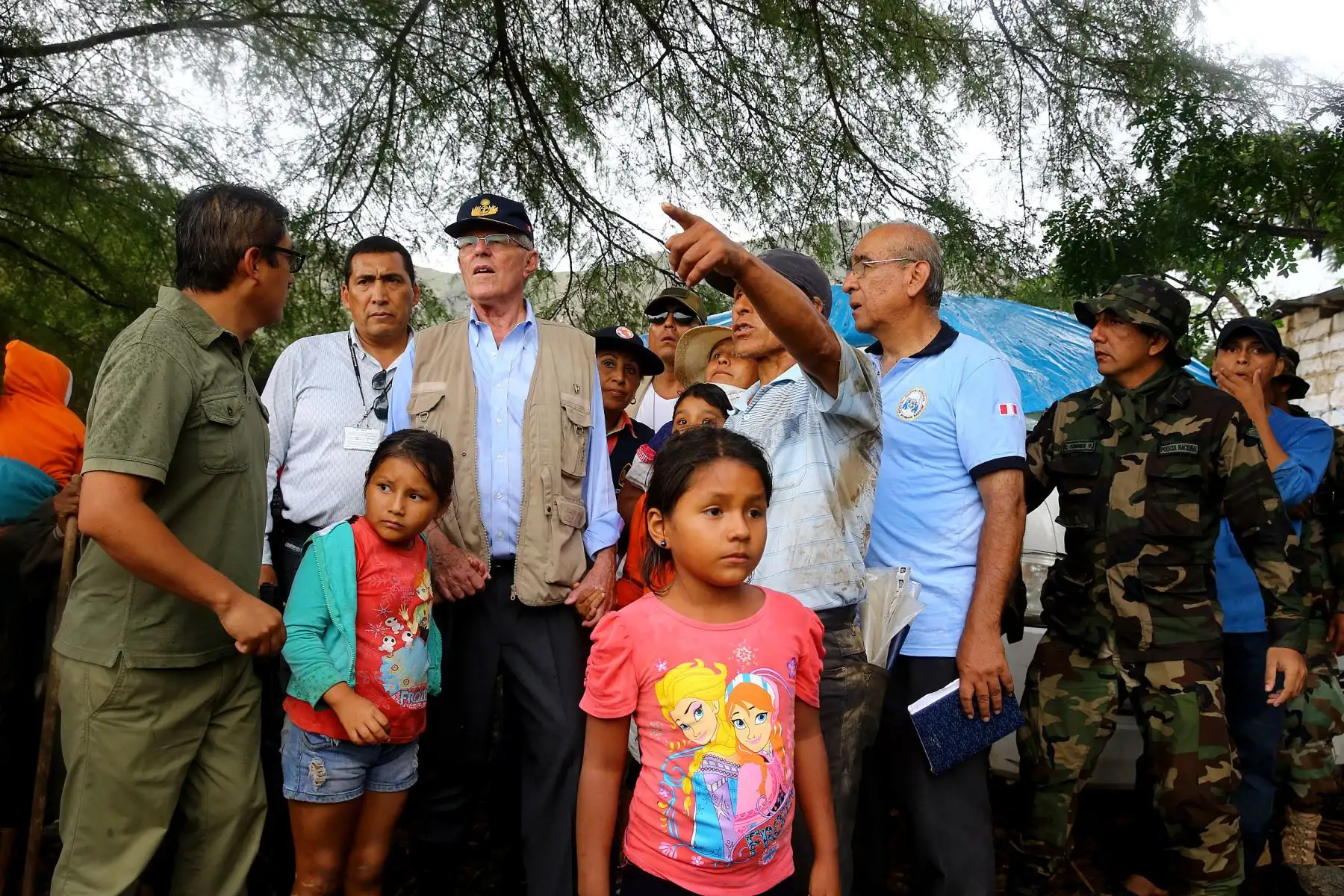 LIMA PERÚ, MARZO22. Presidente Kuczynski sobrevoló e inspeccionó zonas afectadas por lluvias y huicos en Huarmey Foto: ANDINA/Prensa Presidencia