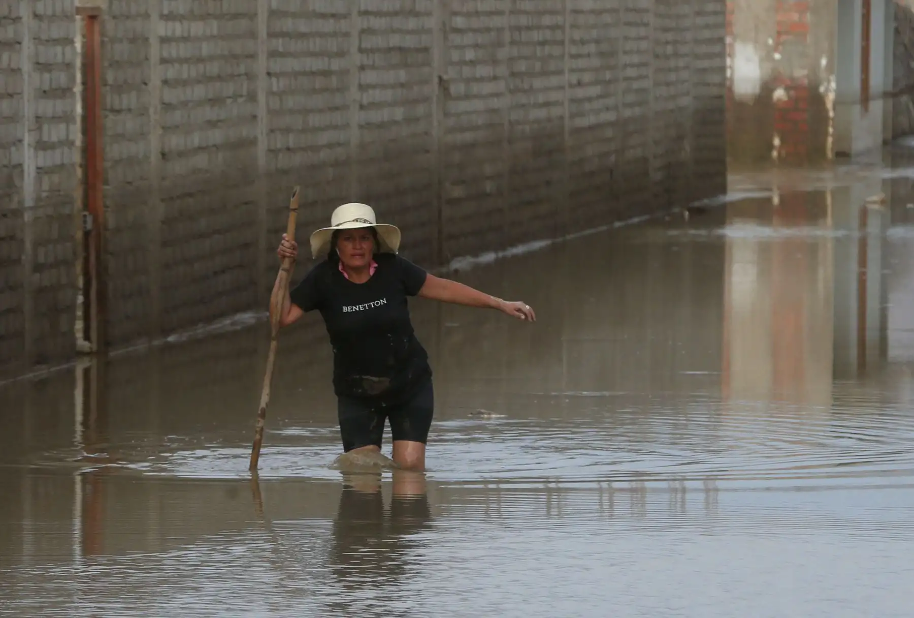 Las lluvias intensas que se registran en Puno ocasionaron el desborde del río Limbani que dejó 25 familias afectadas al inundarse sus viviendas ubicadas en las localidades de Aricoma – Apacheta, así como en los barrios de José Olaya y San Miguel en el distrito de Limbani, en la provincia de Sandia .ANDINA/Vidal Tarqui