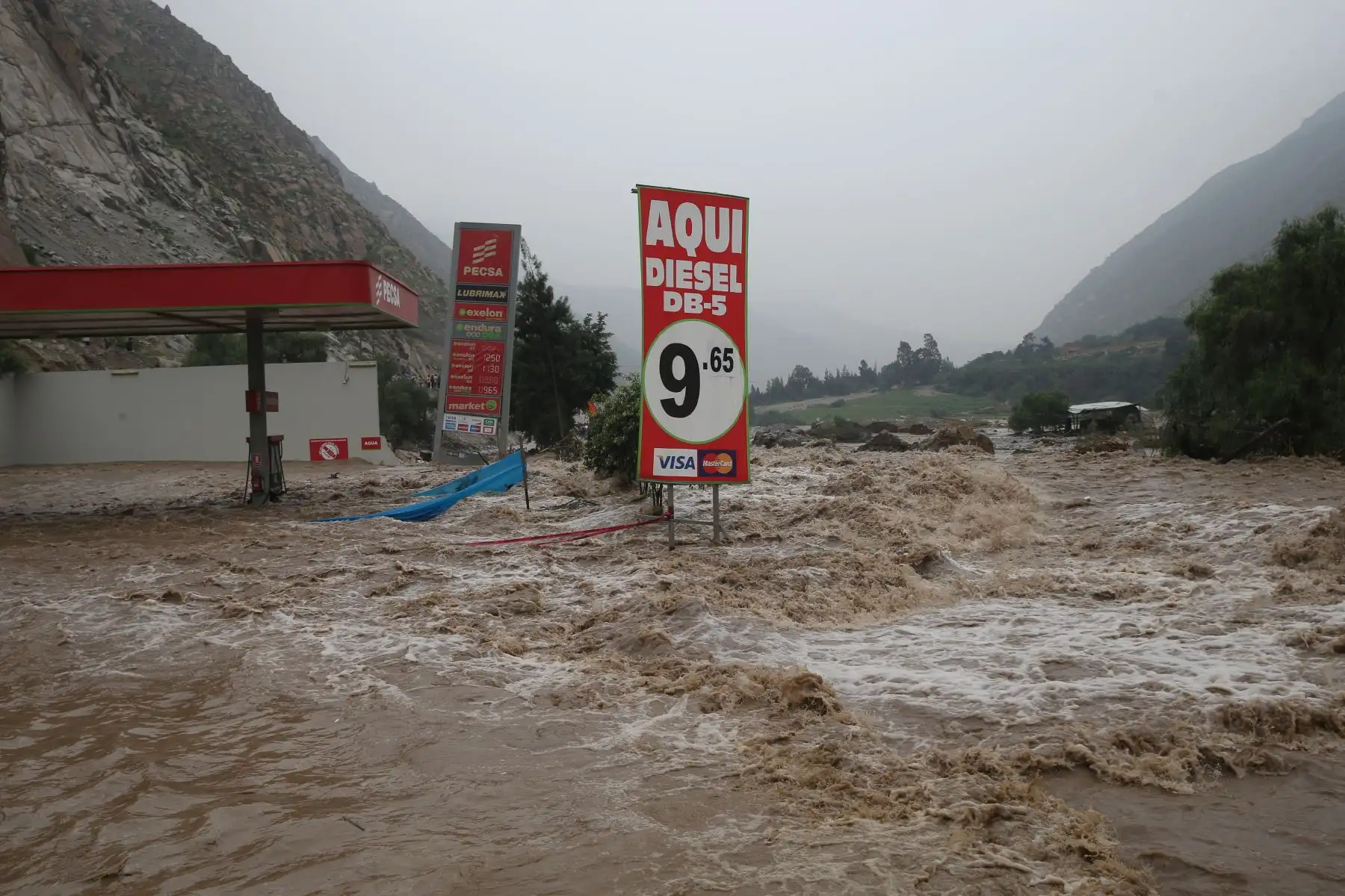 LIMA,PERÚ-MARZO 23.Desborde del río Rímac en Cupiche a la altura del km 44.5 de la carretera Central. Foto: ANDINA/archivo.