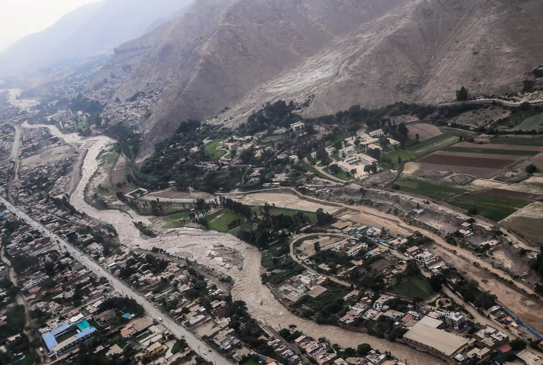 LIMA,PERÚ-MARZO 23.Desborde del río Rímac en Chosica. Foto: ANDINA/Carlos Lezama.