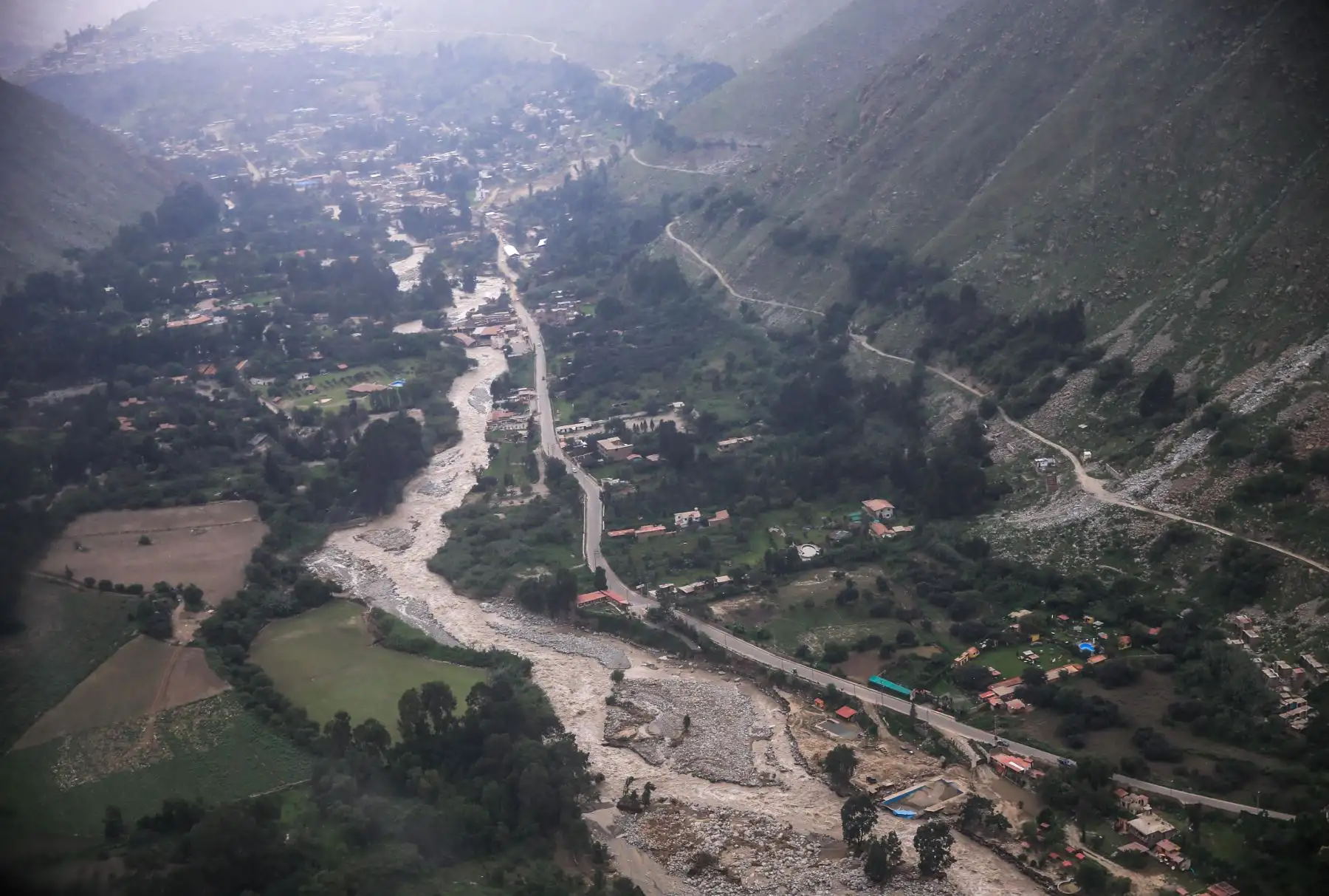 LIMA,PERÚ-MARZO 23.Desborde del río Rimac en Chosica. Foto: ANDINA/ Carlos Lezama