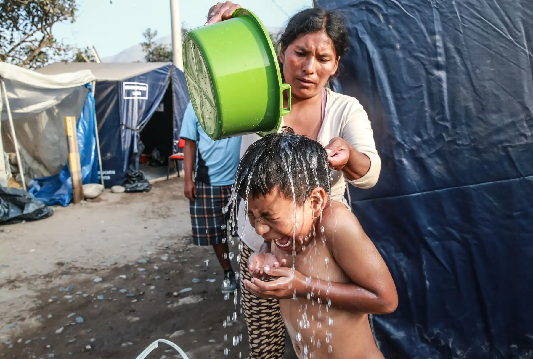 LIMA,PERÚ-MARZO 25. Damnificados de los huaicos  en los Alamos, Carapongo. en Foto: ANDINA/ Norman Cordova