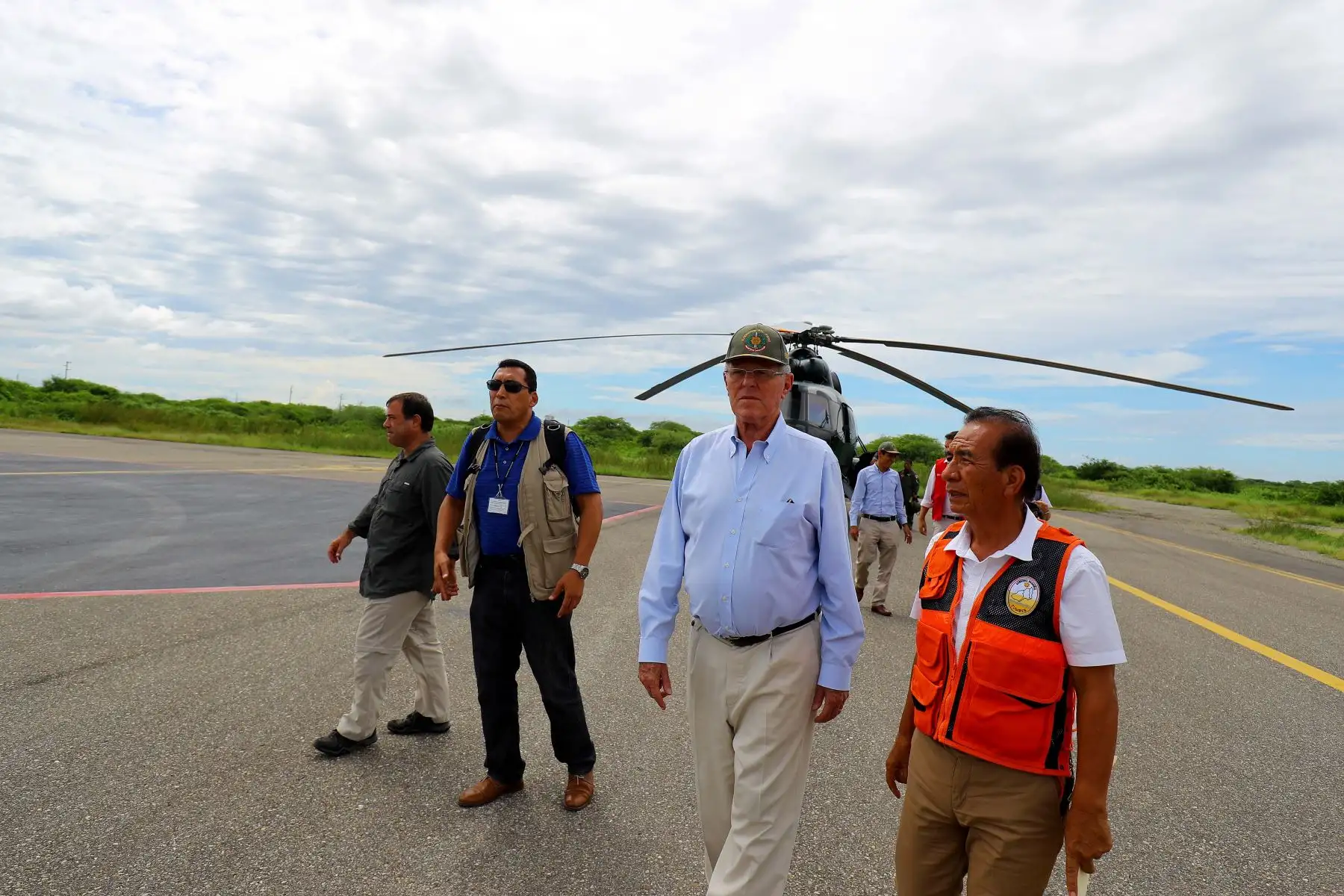 TUMBES PERÚ, MARZO 25. Jefe de Estado recorrió zonas afectadas por las lluvias e inundaciones en Tumbes y recibió reporte de la situación y las acciones para afrontar la emergencia, en el Centro de Operaciones de Emergencia Regional (COER) de esa región. Foto: ANDINA/Prensa Presidencia