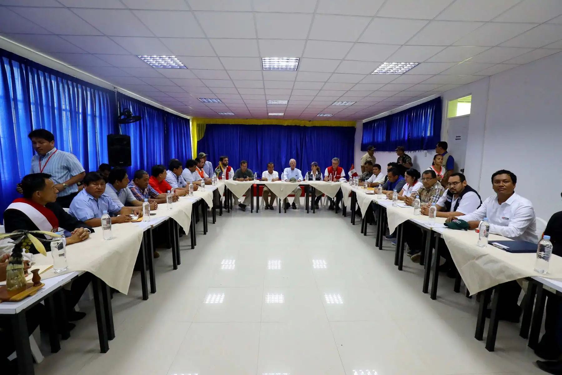 TUMBES PERÚ, MARZO 25. Jefe de Estado recorrió zonas afectadas por las lluvias e inundaciones en Tumbes y recibió reporte de la situación y las acciones para afrontar la emergencia, en el Centro de Operaciones de Emergencia Regional (COER) de esa región. Foto: ANDINA/Prensa Presidencia