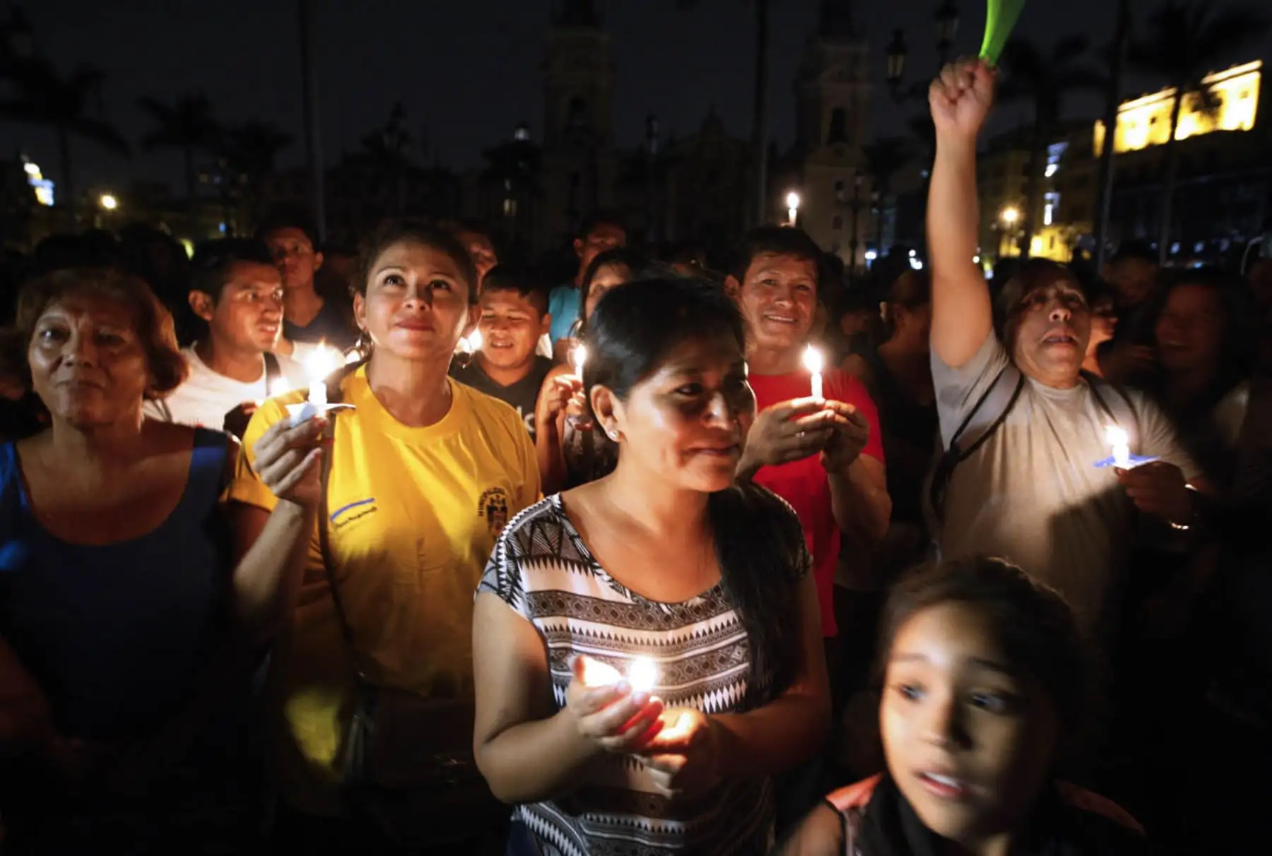 LIMA, PERÚ-MARZO 25. Evento mundial “La Hora del Planeta” en Plaza de Armas.  Foto: ANDINA/ Eddy Ramos.