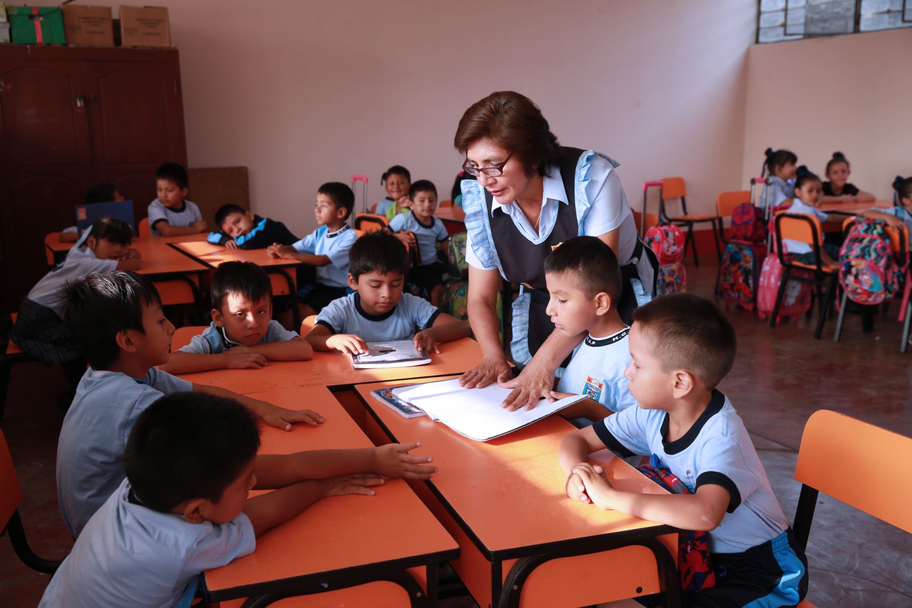 LIMA, PERÚ-MARZO 27 .Reinicio de clases escolares en el colegio Manuel Gonzales Prada de San Juan de Lurigancho. Foto: ANDINA/Norman Córdova