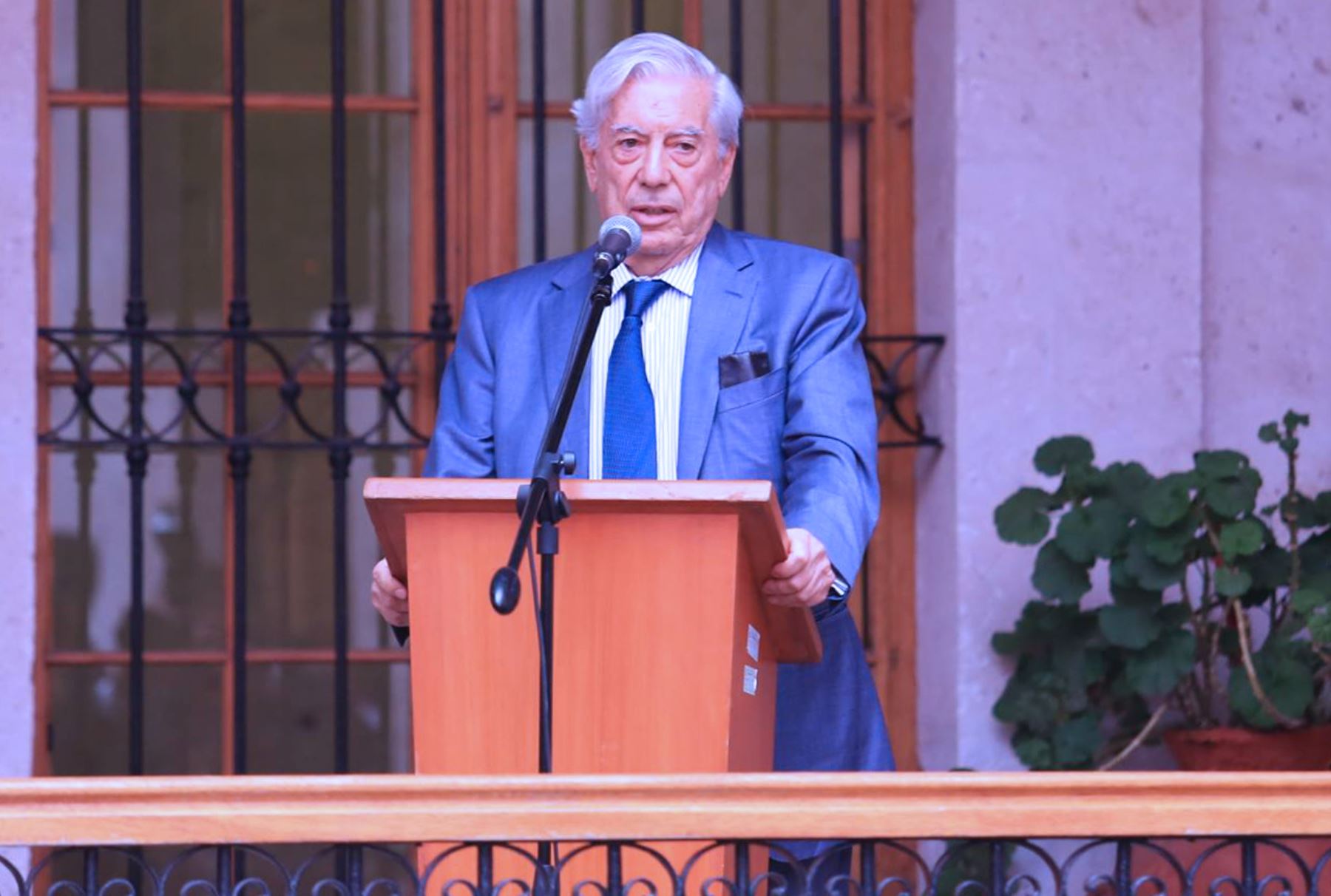 Mario Vargas Llosa. Foto: ANDINA/Carlos Lezama.