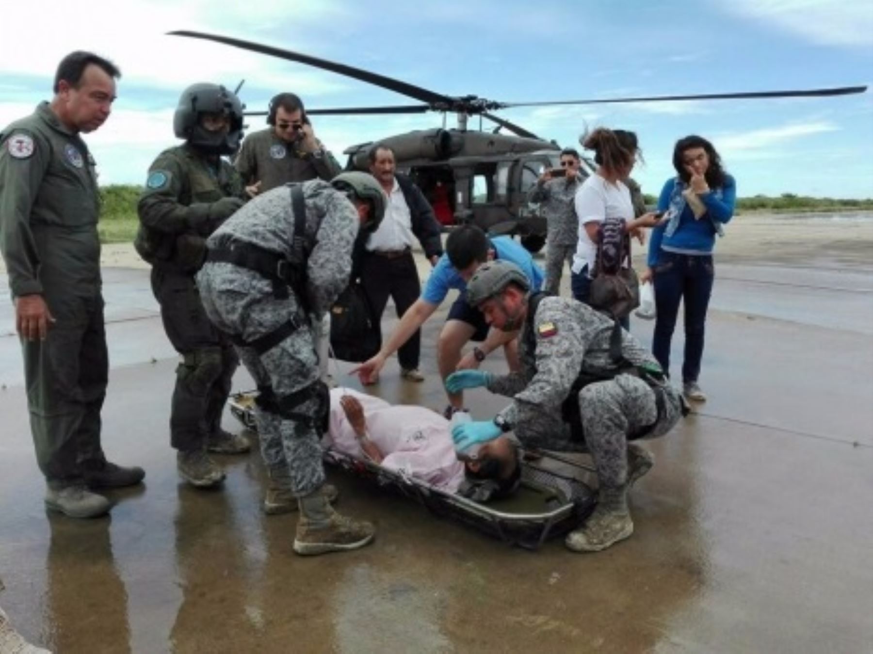 La invalorable labor humanitaria que vienen desplegando las fuerzas militares del hermano país de Colombia en apoyo al Perú en la atención de la población afectada por desastres naturales en regiones del norte, se evidencia en más de 70 horas de vuelo y 447 personas rescatadas hasta ahora.
