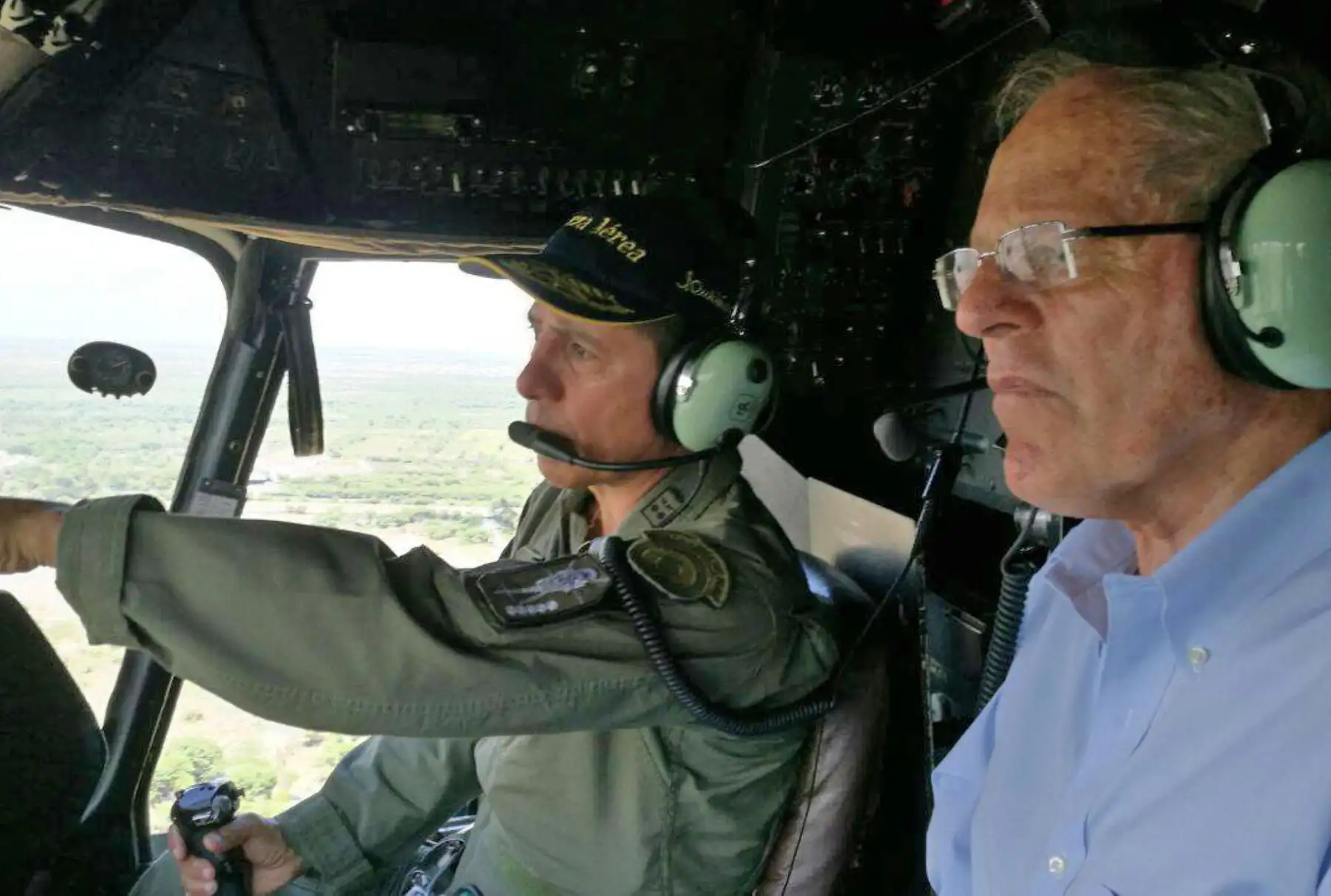 PIURA-PERÚ-MARZO 28. Presidente Pedro Pablo Kuczynski sobrevoló zonas afectadas por inundaciones en Piura. Foto: ANDINA/Prensa Presidencia