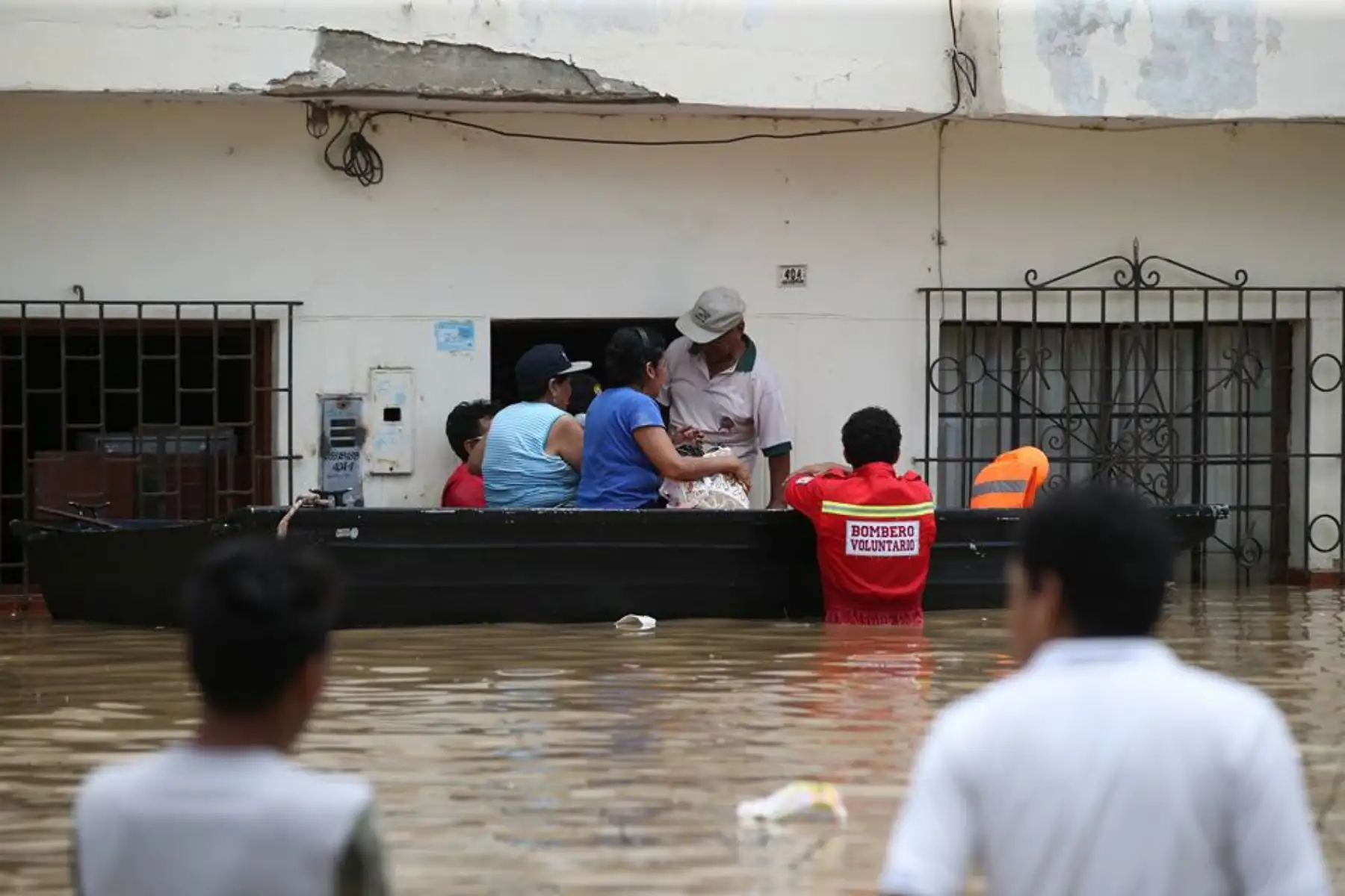 PIURA,PERÚ-MARZO 28.Pobladores del distrito de Castilla evacuan ante inundación por desborde del río Piura.Foto:ANDINA/archivo.