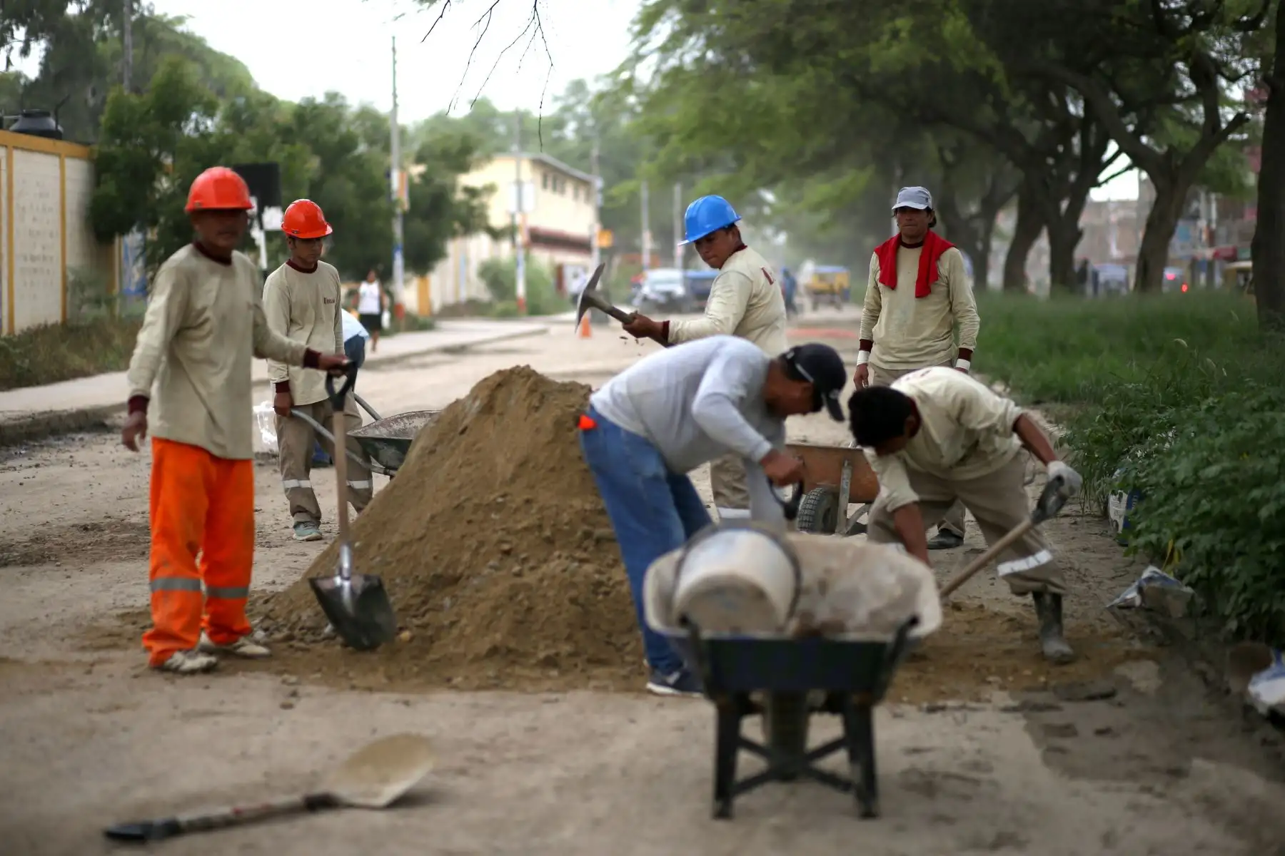 PIURA,PERÚ-ABRIL 03.Trabajos de habilitación de pistas por deterioro por las lluvias en Piura.Foto:ANDINA/archivo.
