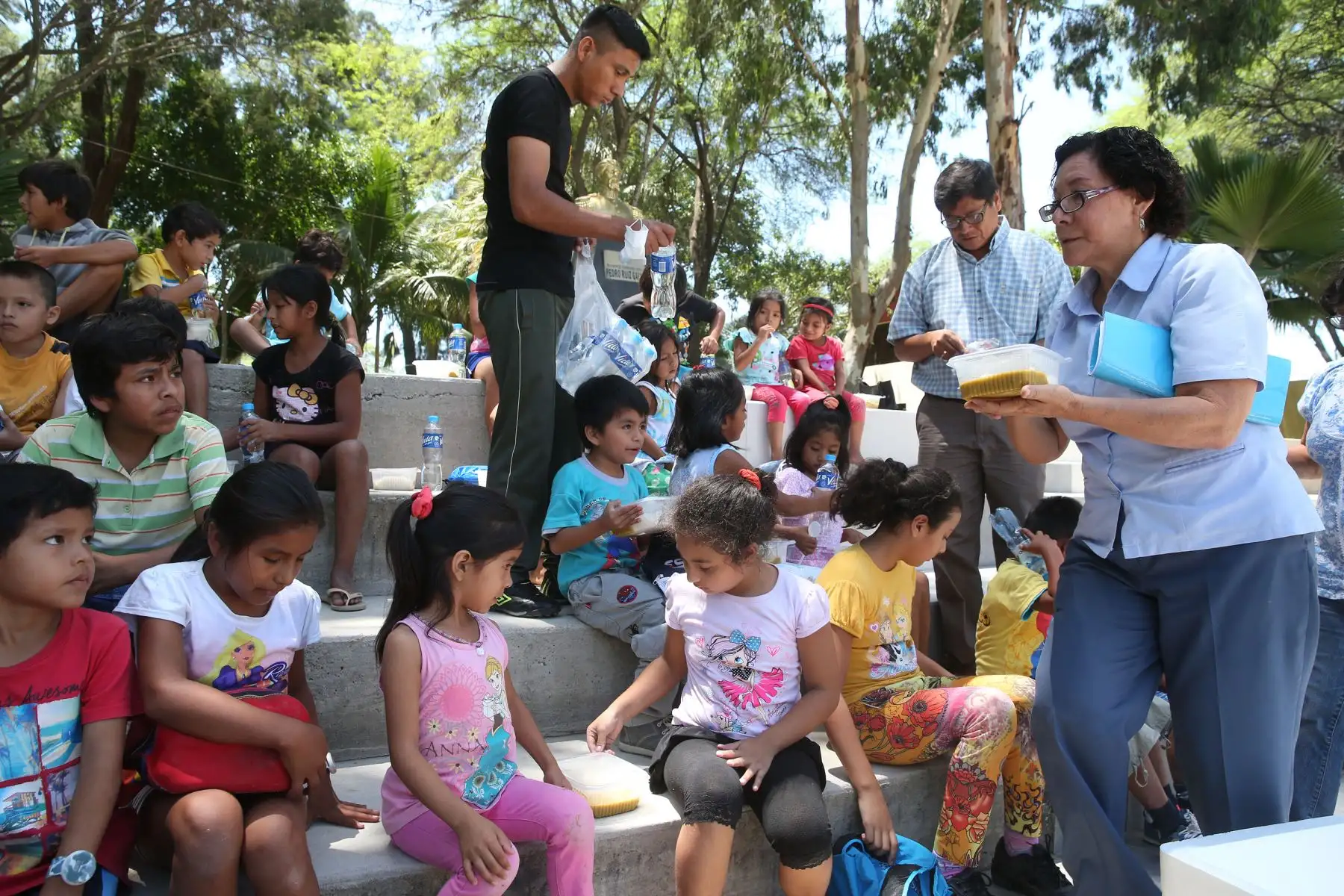 PIURA,PERÚ-ABRIL 05. Preparan 3,000 raciones alimenticias diarias para damnificados de Piura. Foto: ANDINA/Vidal Tarqui