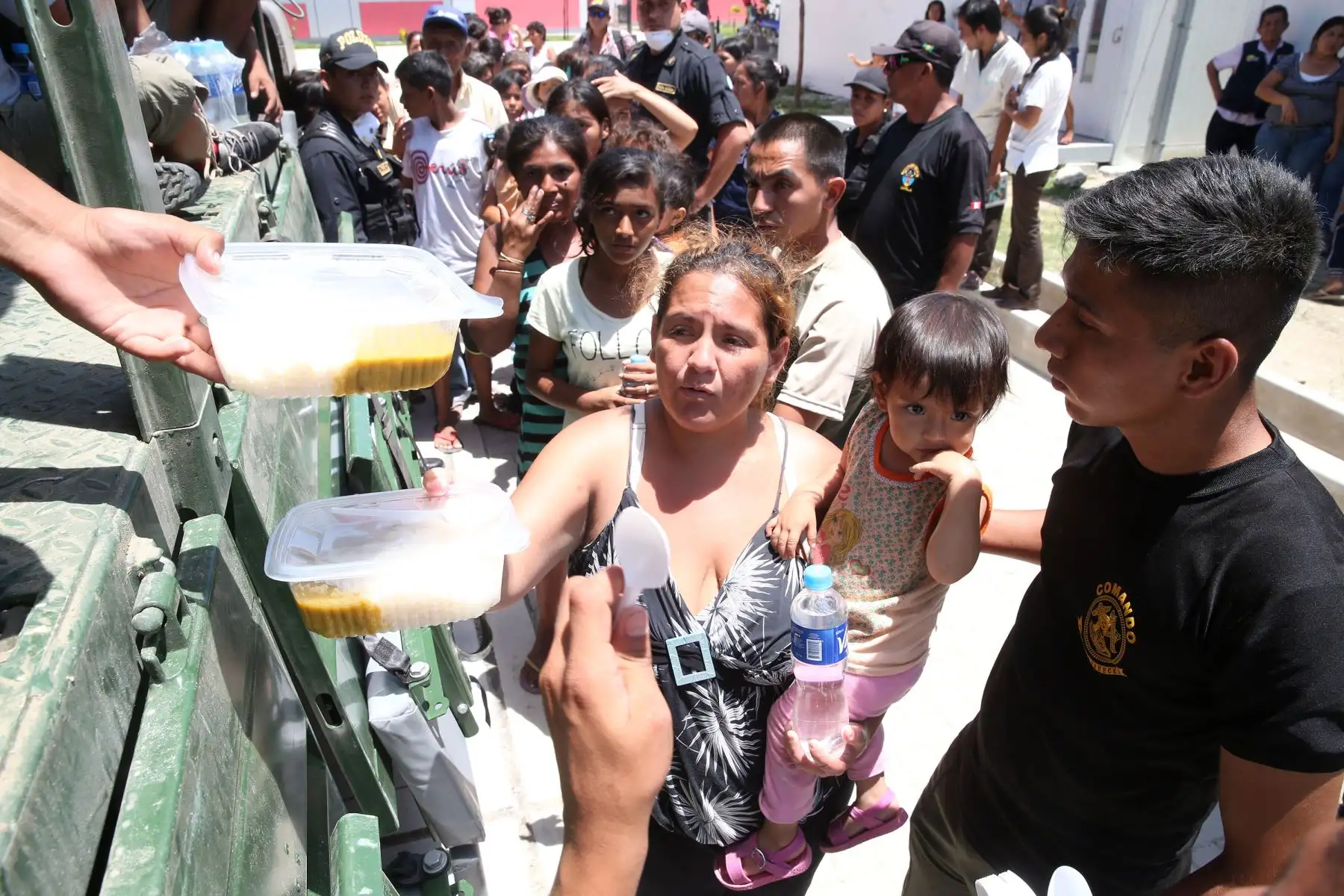 PIURA,PERÚ-ABRIL 05. Preparan 3,000 raciones alimenticias diarias para damnificados de Piura. Foto: ANDINA/Vidal Tarqui