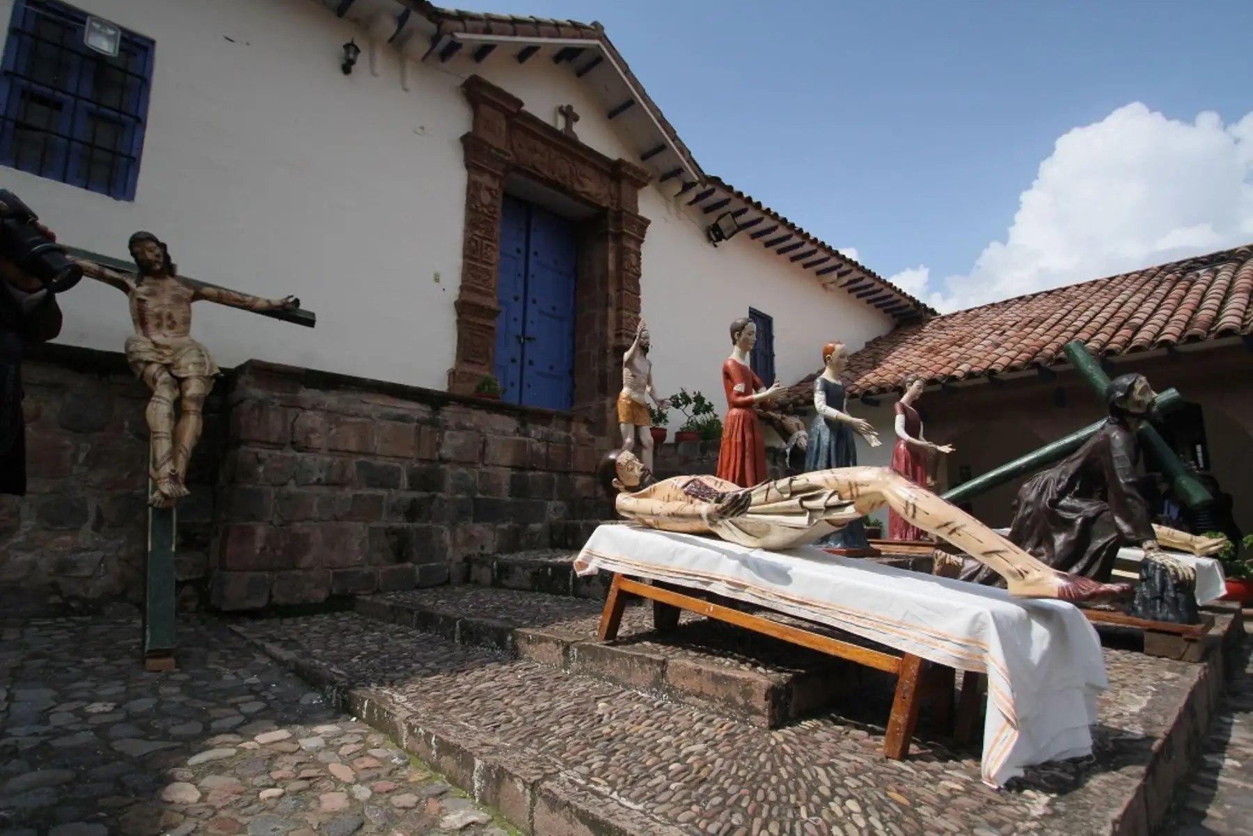 Restauran esculturas de origen colonial para actos por Semana Santa en Cusco y Apurímac. ANDINA/Percy Hurtado