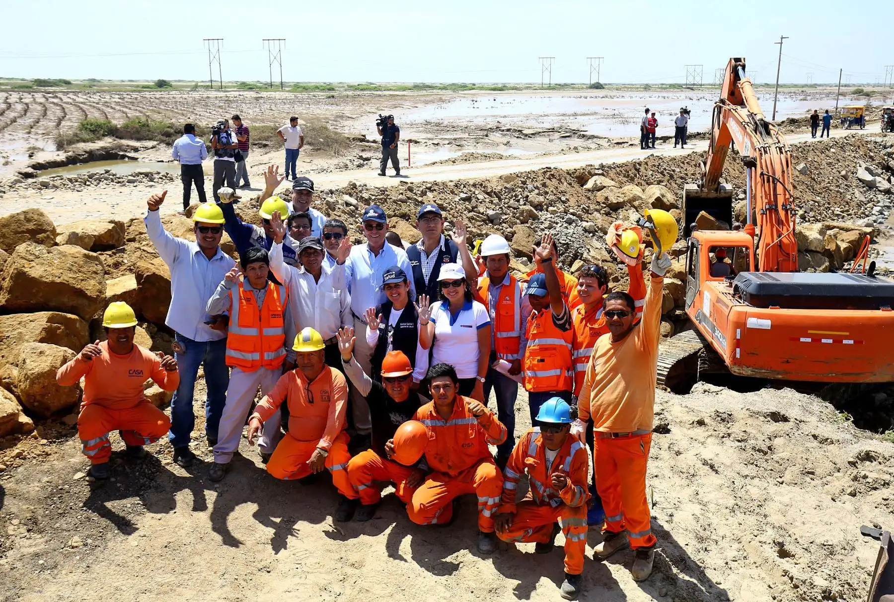 Jefe de Estado sobrevoló el río La Leche e inspeccionó las obras de rehabilitación de la carretera Panamericana Norte, kilómetro 829. Foto: ANDINA/ Prensa Presidencia