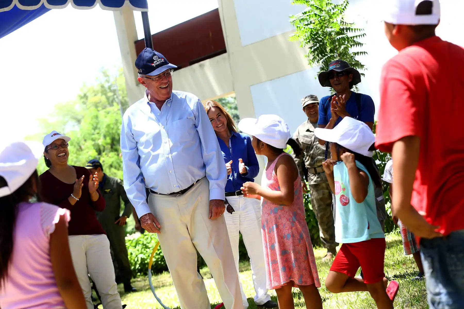 Jefe de Estado Pedro Pablo Kuczynski, inspeccionó aplicación del programa "El cole contigo", que brinda ayuda emocional a niños de las zonas afectadas por desastres naturales en la región Piura. Foto: ANDINA/Prensa Presidencia
