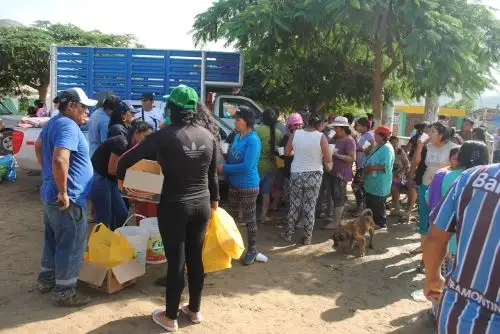 Las municipalidades iniciaron también la recopilación de datos y verificación de los padrones de familias en estado de vulnerabilidad que serán favorecidas con los víveres, accediendo a listas de beneficiarios del programa del Vaso de Lleche, personas con discapacidad y de la tercera edad.ANDINA/Difusión
