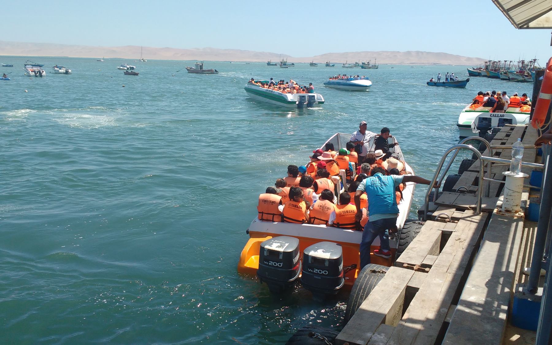 Turistas en Paracas rumbo a las Islas Ballestas. Foto: Cortesía Capatur.