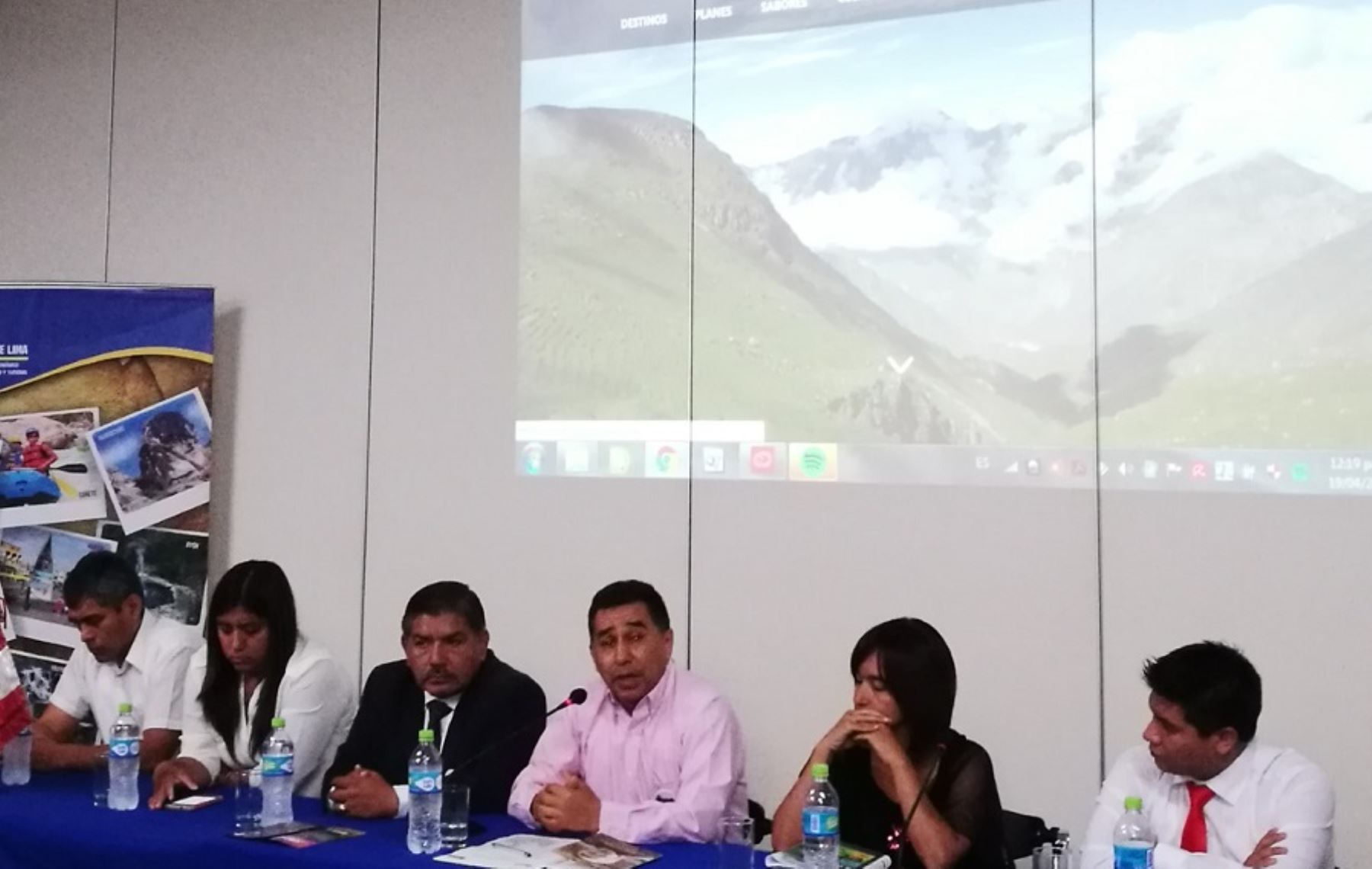 Autoridades del gobierno regional Lima y de la municipalidad de Catahuasi, destacan incorporación de la localidad de Cachuy, en la provincia de Yauyos, como nuevo destino para el turismo rural comunitario. Foto: Luis Zuta