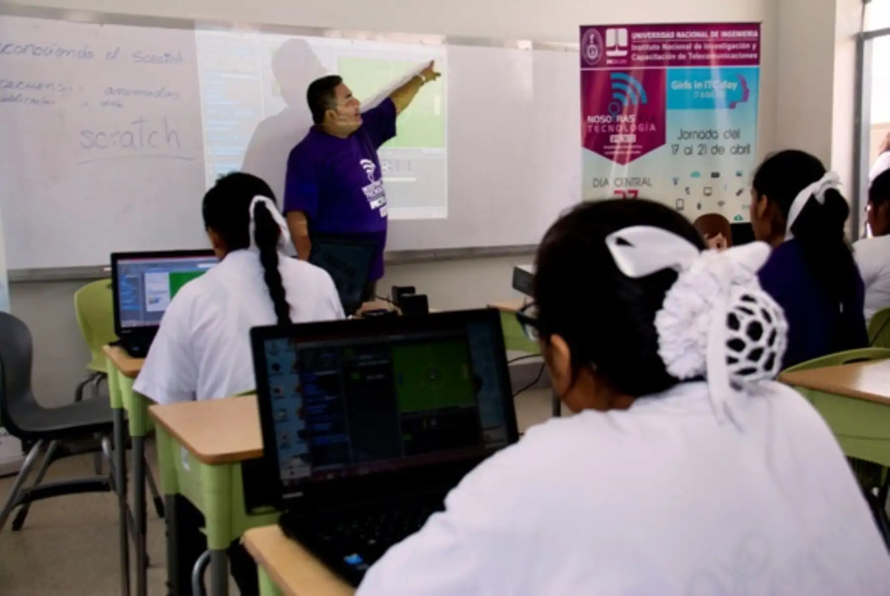 Promueven que más mujeres estudien carreras relacionadas a las TIC.