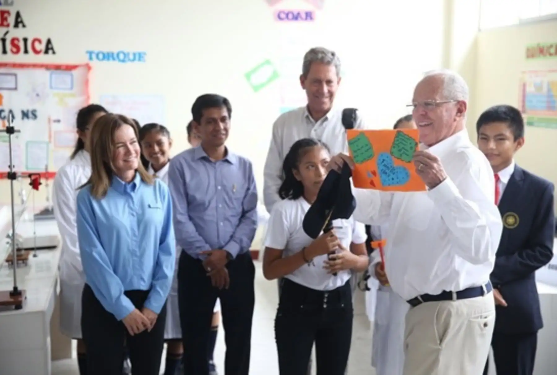 La ministra de Educación, Marilú Martens, destacó hoy en Iquitos que este año el Estado invertirá 225 millones 807 mil 337 soles en la formación de 6 mil 700 estudiantes que representan a todas las regiones del país.