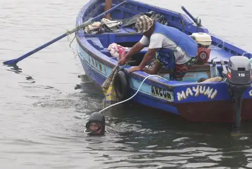 Los pescadores de Ancón podrán volver a dedicarse a la extracción de moluscos luego que el último estudio de Sanipes descartara la presencia de hidrocarburos en el mar. ANDINA/Eddy Ramos