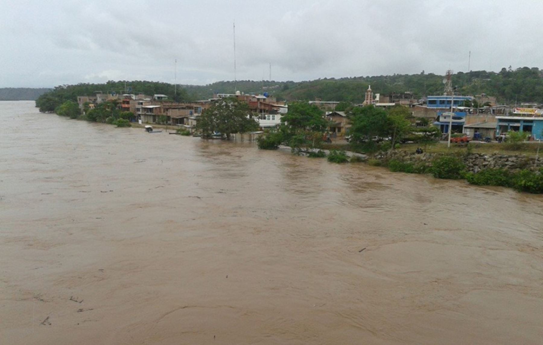 El río Pachitea, situado en el departamento de Huánuco, incrementó significativamente su nivel, debido al aporte de las lluvias que se intensificaron, informó el Servicio Nacional de Meteorología e Hidrología (Senamhi). ANDINA/Difusión