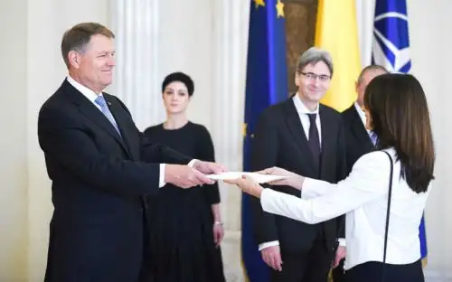 Embajadora peruana presenta Cartas Credenciales a Presidente de Rumania