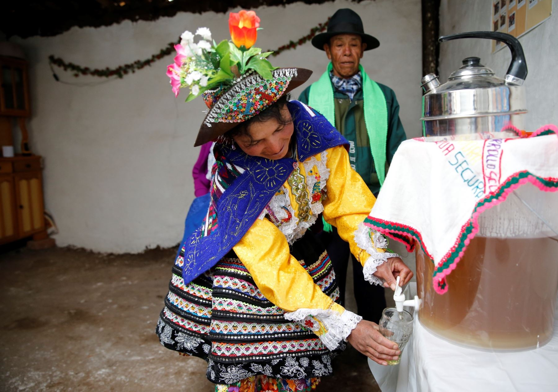 Foncodes entregará hervidores de agua a pobladores de centros poblados de la sierra sur para mitigar daños por heladas.