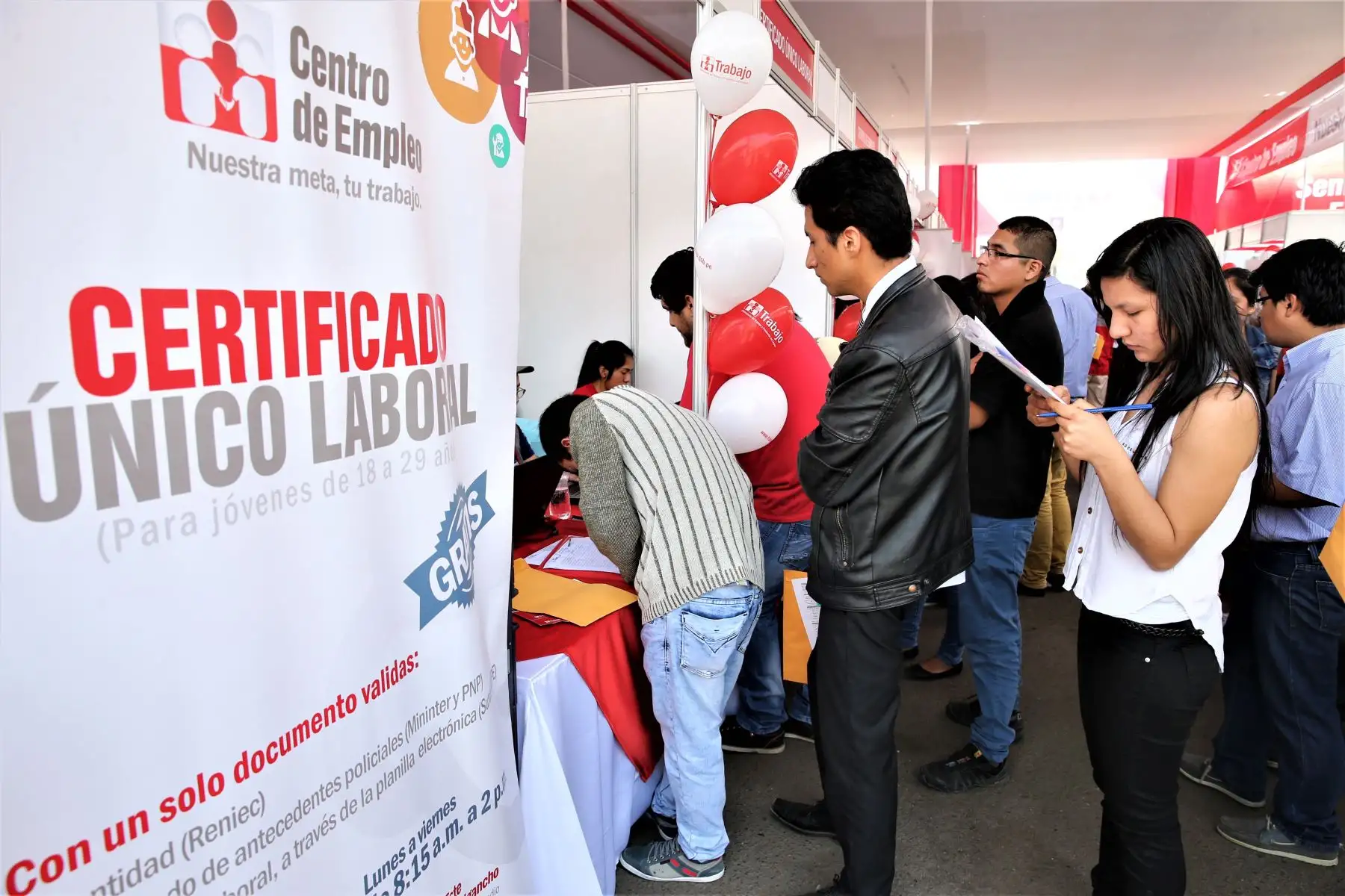 Mediante el Servicio de Orientación Vocacional e Información Ocupacional (Sovio) se viene orientando a los escolares de cuarto y quinto de secundaria sobre su futuro profesional.