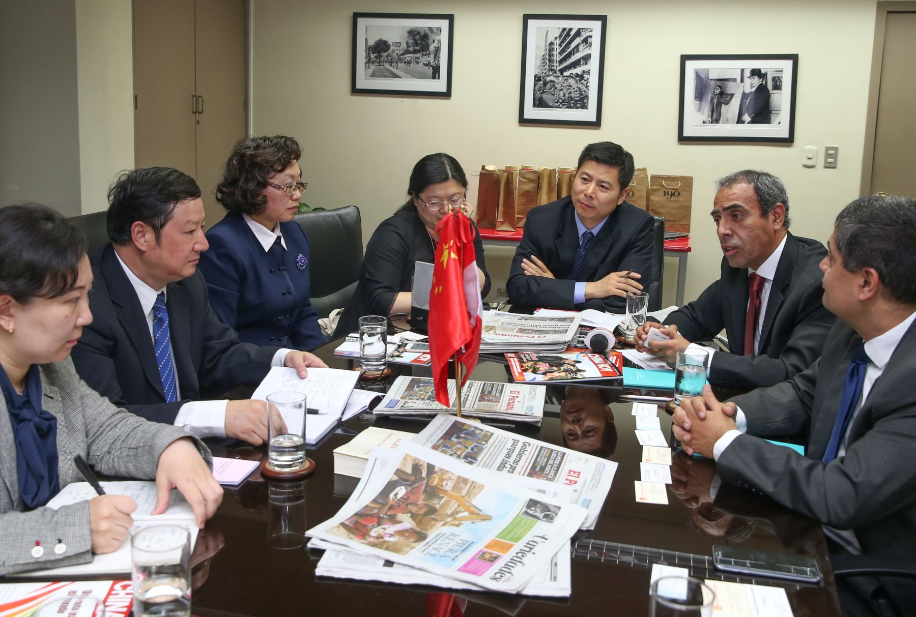 Vicepresidente de la Asociación Nacional de Periodistas de China (ANP), Hu Xiaohan, visita Editora Perú. Foto: ANDINA/ Dante Zegarra
