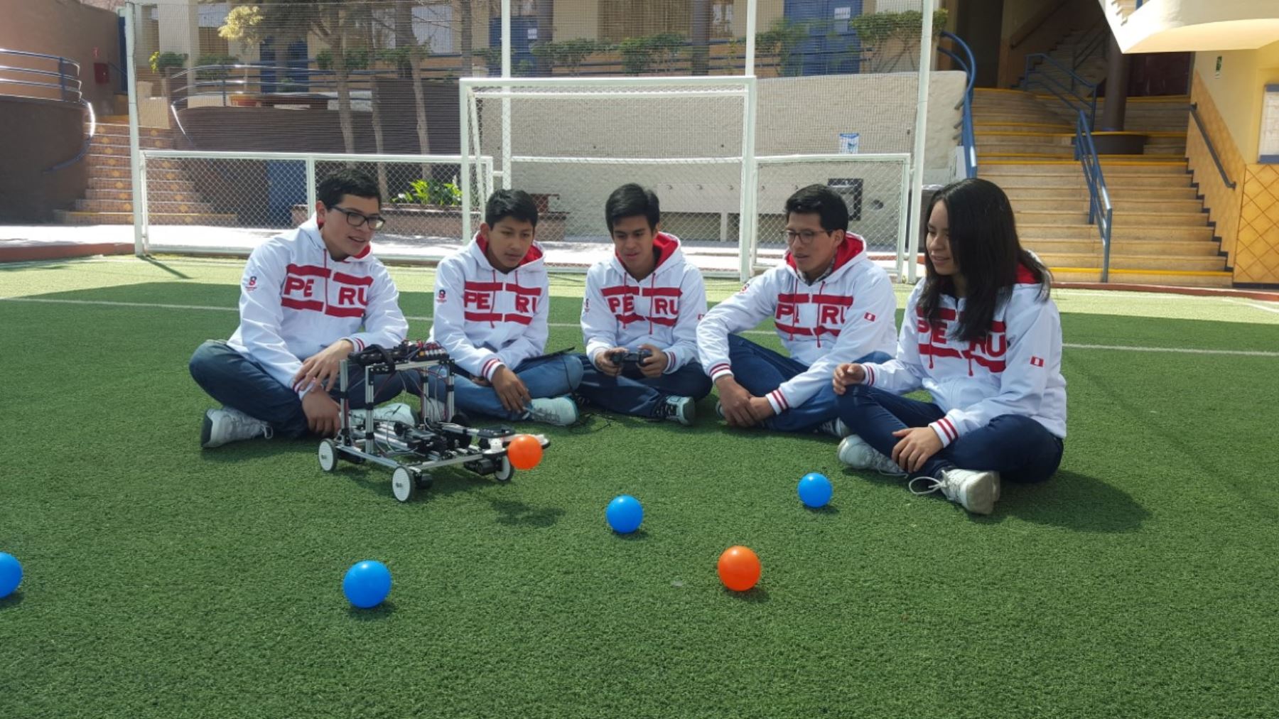 Peruvian participants at Int