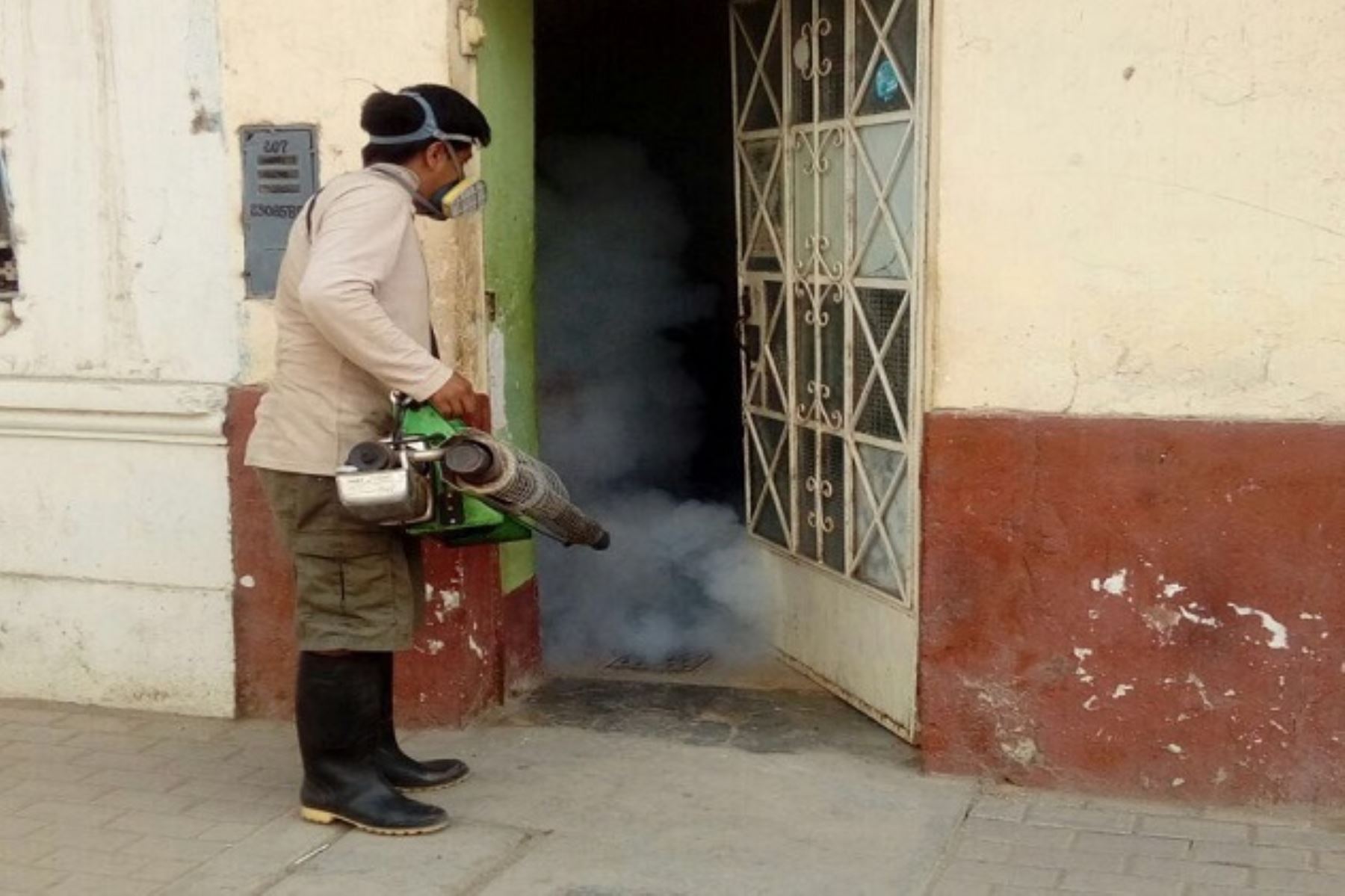 El Ministerio de Salud (Minsa) logró completar la fumigación y control larvario en toda la ciudad de Piura y sus distritos.