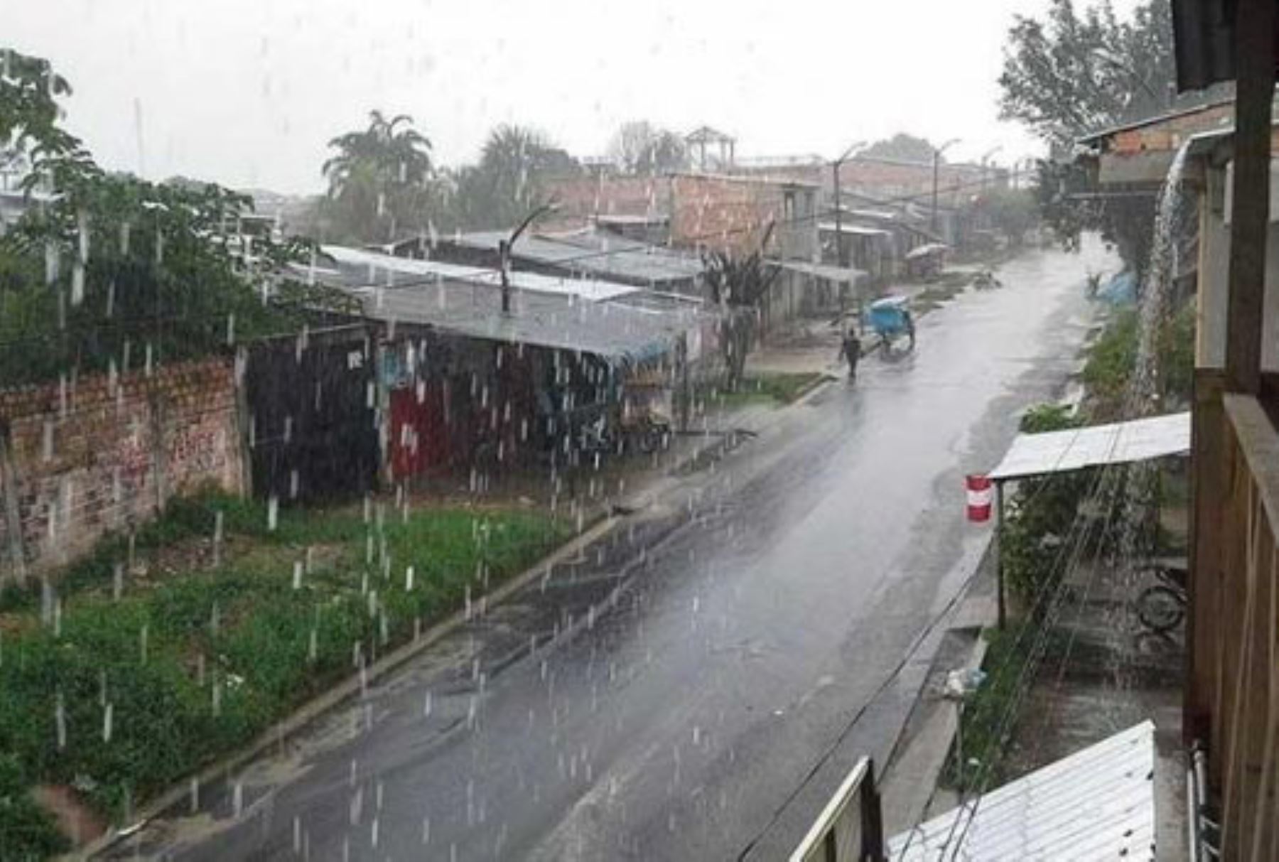 Pronostican lluvias con tormentas eléctricas en siete regiones del país.