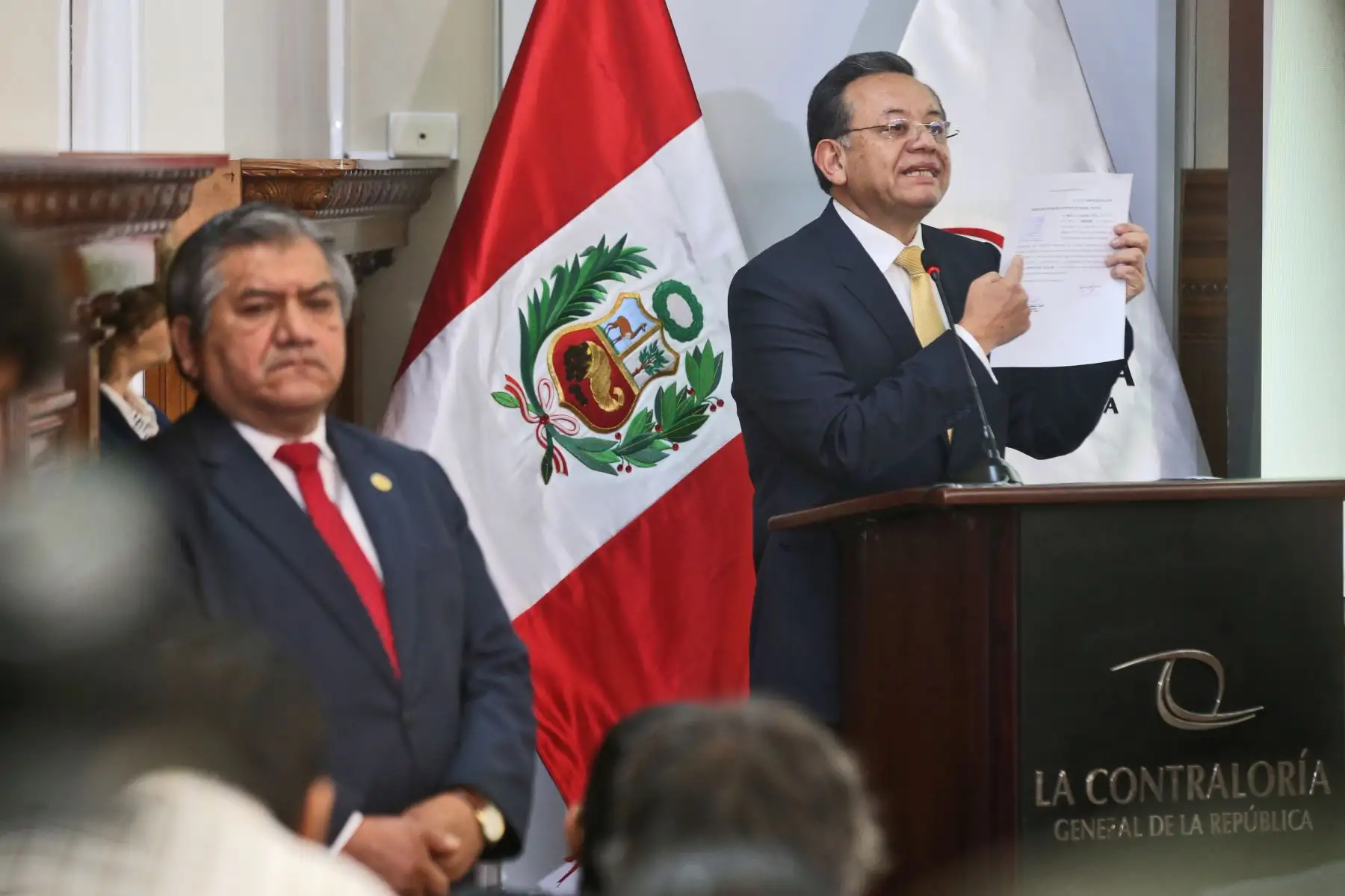 La denuncia se da en medio de la difusión de audios de las conversaciones entre el excontralor Edgar Alarcón y los entonces ministros Fernando Zavala, Alfredo Thorne y Martín Vizcarra sobre este proyecto. El excontralor dice haber sido presionado por el Ejecutivo. El Congreso lo destituye por inconducta funcional.
Foto:ANDINA/archiv.