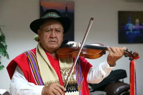 Violinista Andrés Chimango Lares ANDINA/Dante Zegarra