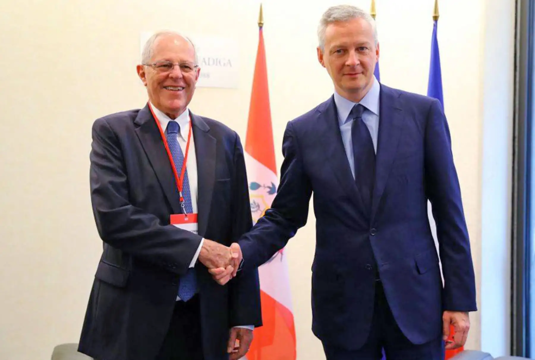 El presidente de la República, Pedro Pablo Kuczynski, se reúne en París con el ministro de Economía y Finanzas  Bruno Le Maire.  Foto: ANDINA/ Prensa Presidencia