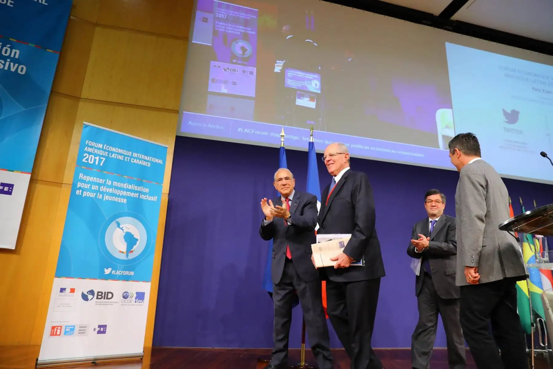 El presidente de la República, Pedro Pablo Kuczynski, participa en el Foro Económico Internacional de América Latina y el Caribe en París. Foto: ANDINA/ Prensa Presidencia