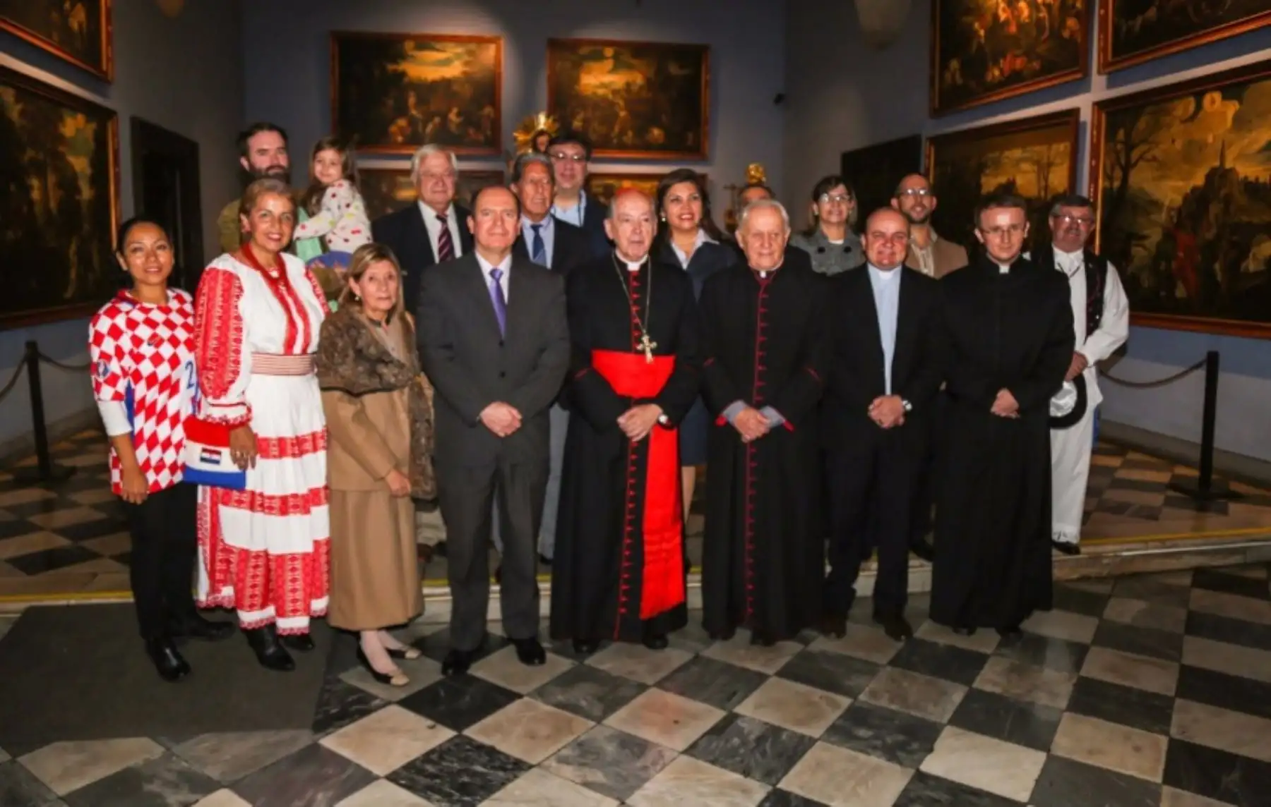 Superintendente de Migraciones se reunió con cardenal Juan Luis Cipriani. Foto: Andina/Difusión