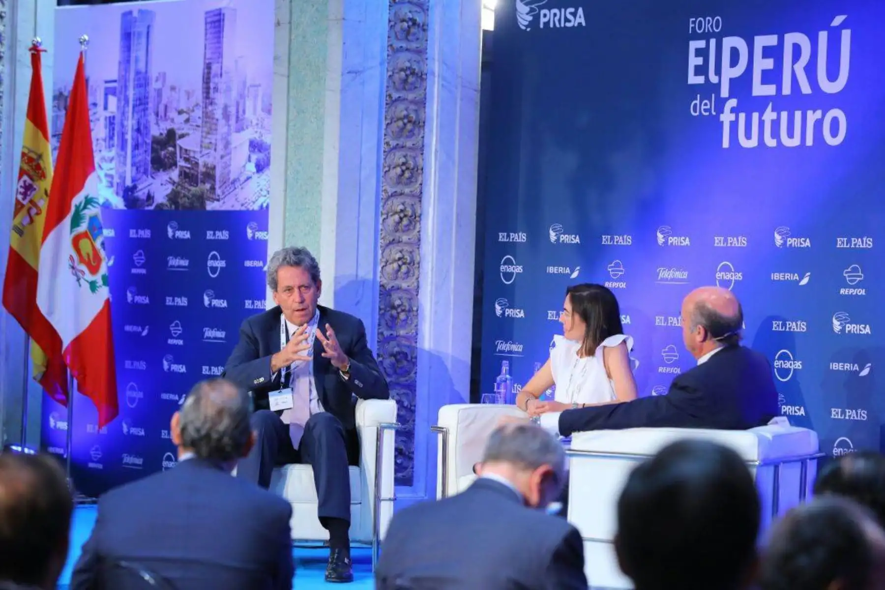 El jefe del Estado, Pedro Pablo Kuczynski, participa del foro “El Perú del Futuro”, organizado por el Grupo Prisa, en Madrid. Foto: ANDINA/ Andres Valle - Presidencia