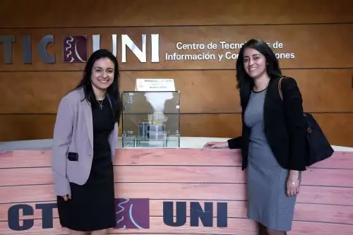 Nancy y Carolyn Andía Barrientos son ingenieras que destacan profesionalmente en empresas norteamericanas trasnacionales. ANDINA/Dante Zegarra