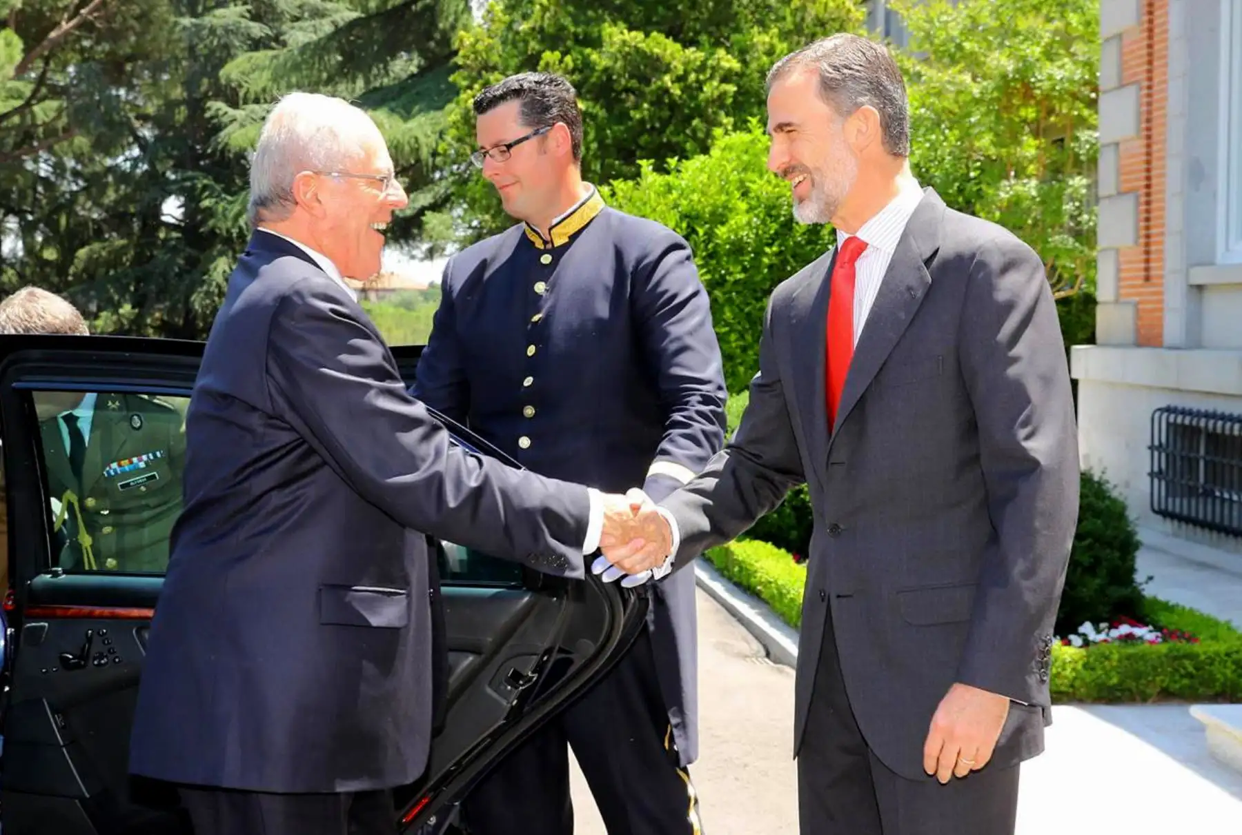 El jefe del Estado, Pedro Pablo Kuczynski, se reúne con el rey Felipe VI en el Palacio de la Zarzuela, en el marco de la visita oficial que cumple en España. Foto: ANDINA/ Andres Valle - Presidencia