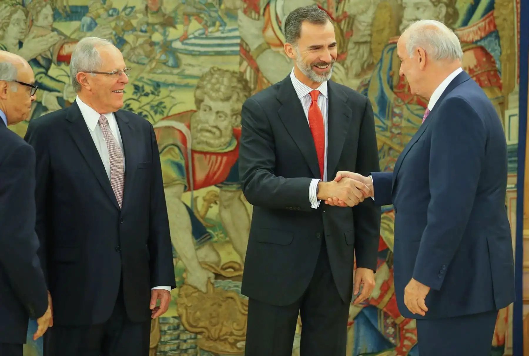 El jefe del Estado, Pedro Pablo Kuczynski, se reúne con el rey Felipe VI en el Palacio de la Zarzuela, en el marco de la visita oficial que cumple en España. Foto: ANDINA/ Andres Valle - Presidencia