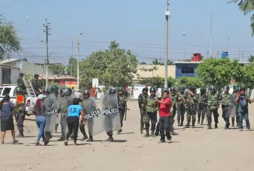Protesta violenta en Tumán por ingreso de Grupo Oviedo a la azucarera. ANDINA/Archivo